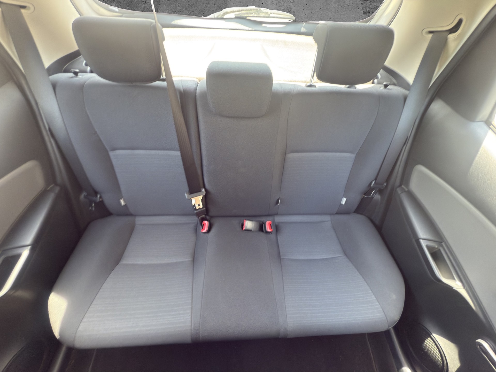 TOYOTA Yaris 1.0 Terra *Spezialpreis NUR für MAI!*-image-9