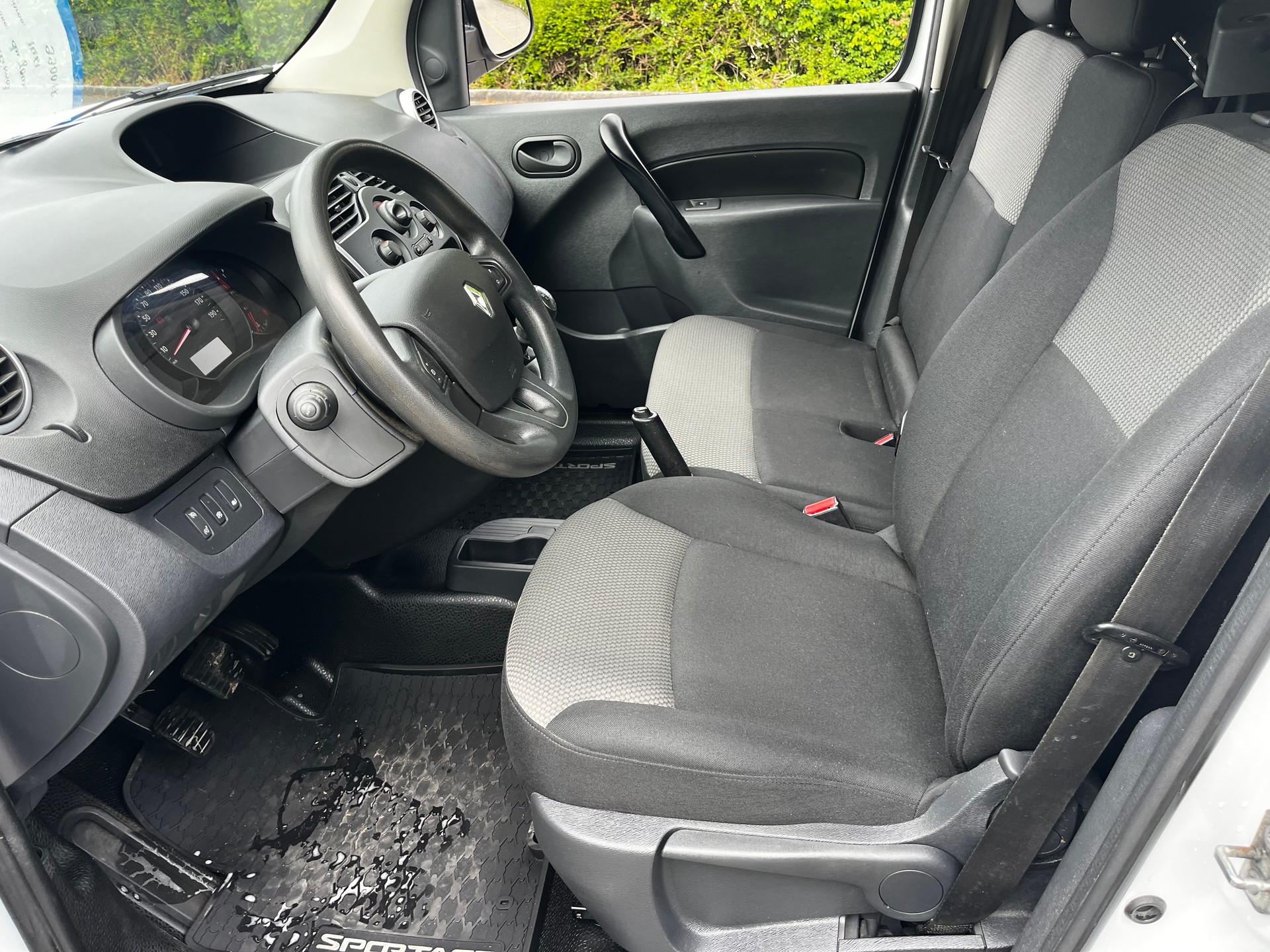 RENAULT Kangoo Medium dCi 110 ENERGY Business-image-10