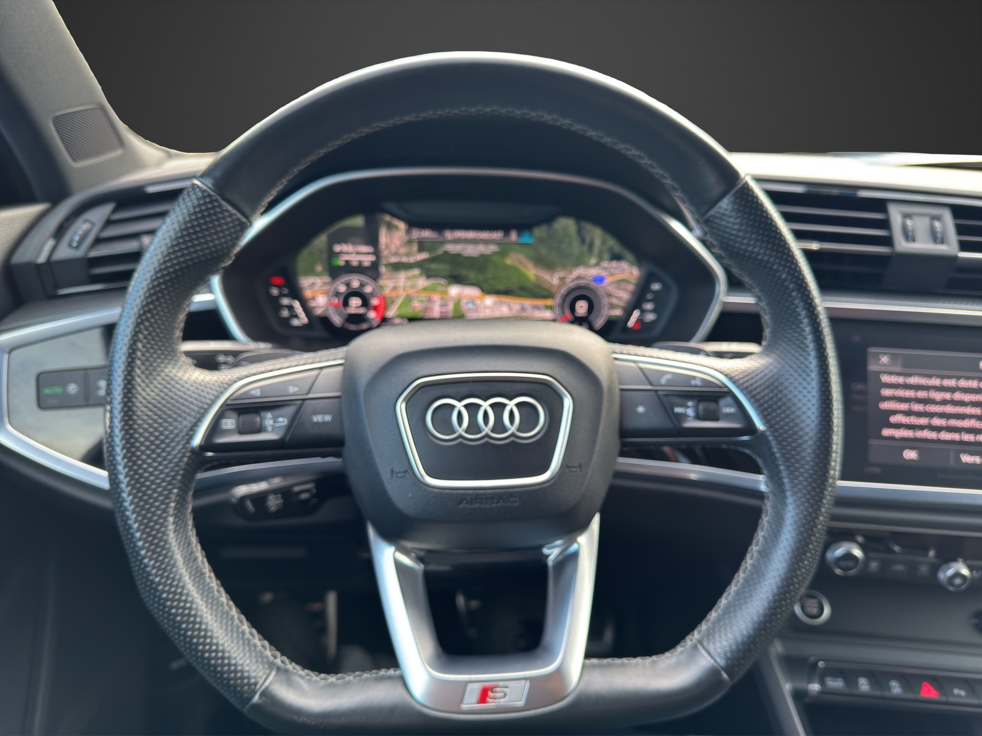 AUDI Q3 Sportback 40 TDI S line Attraction quattro S-tronic-image-9