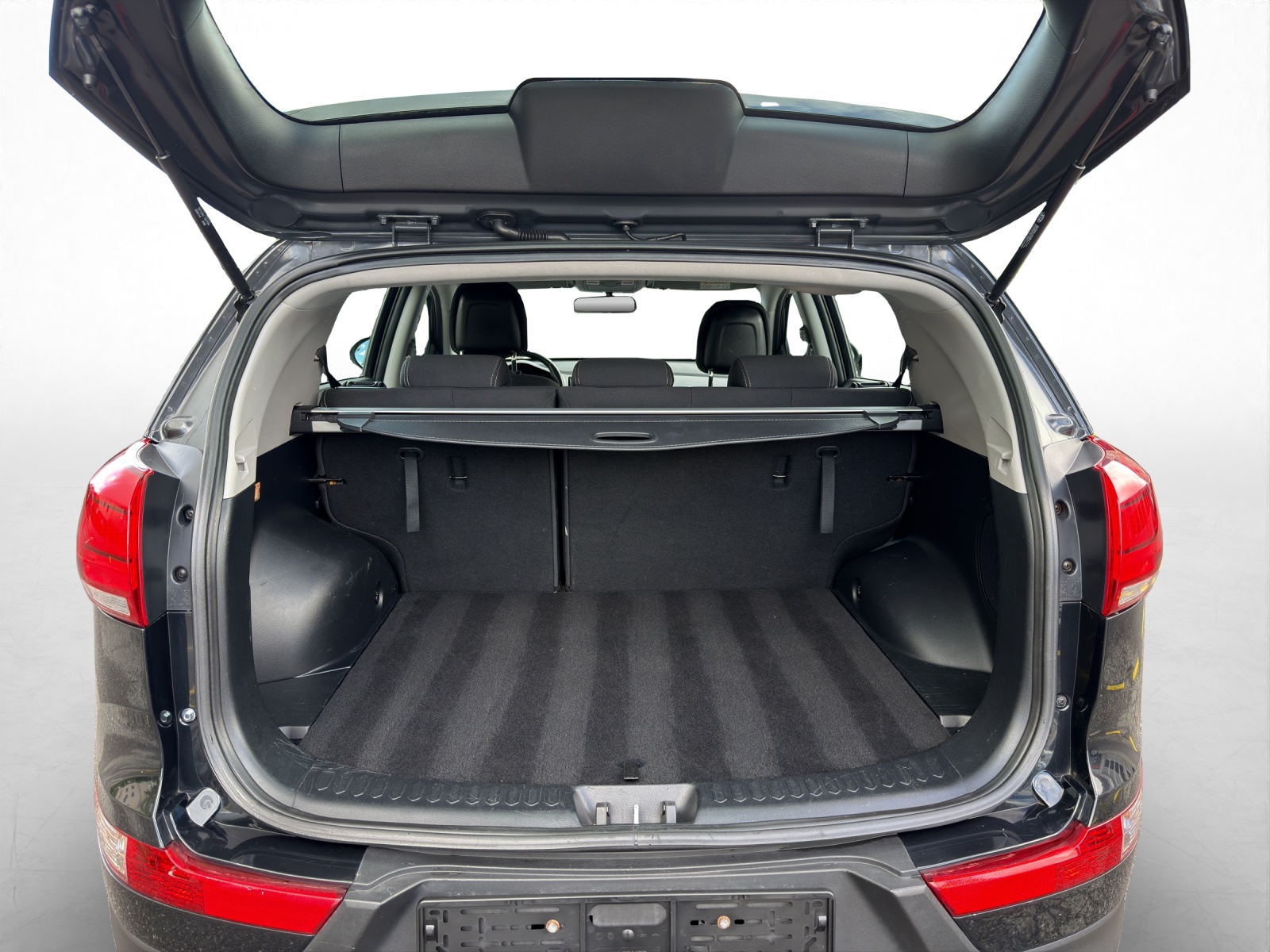 KIA Sportage 2.0 CRDi Trend 4WD Automatic-image-14