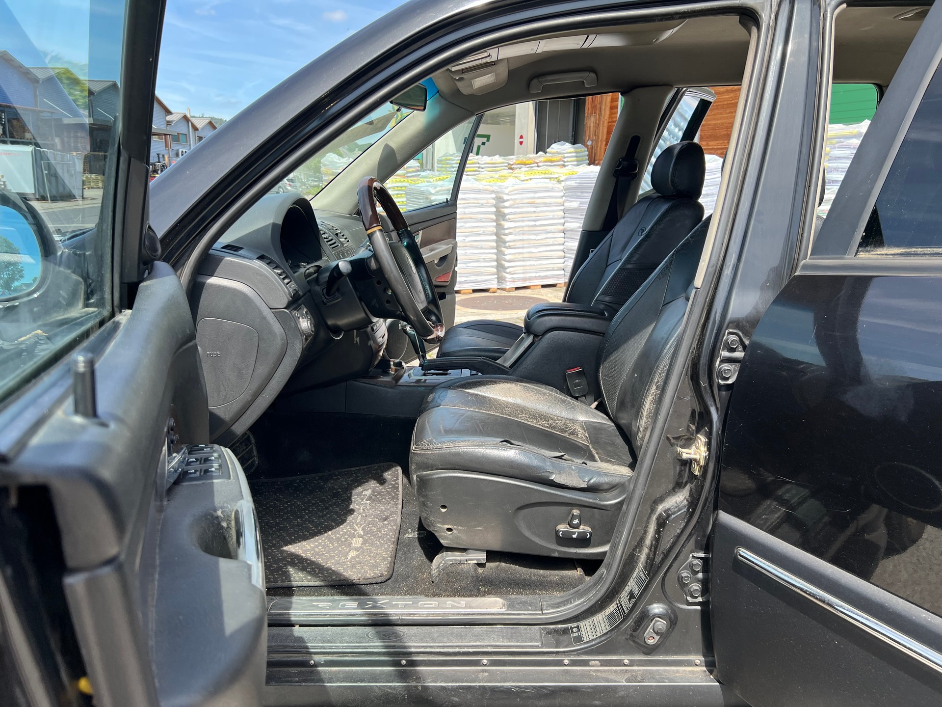 KGM-SsangYong Rexton RX 270 Xdi-image-10