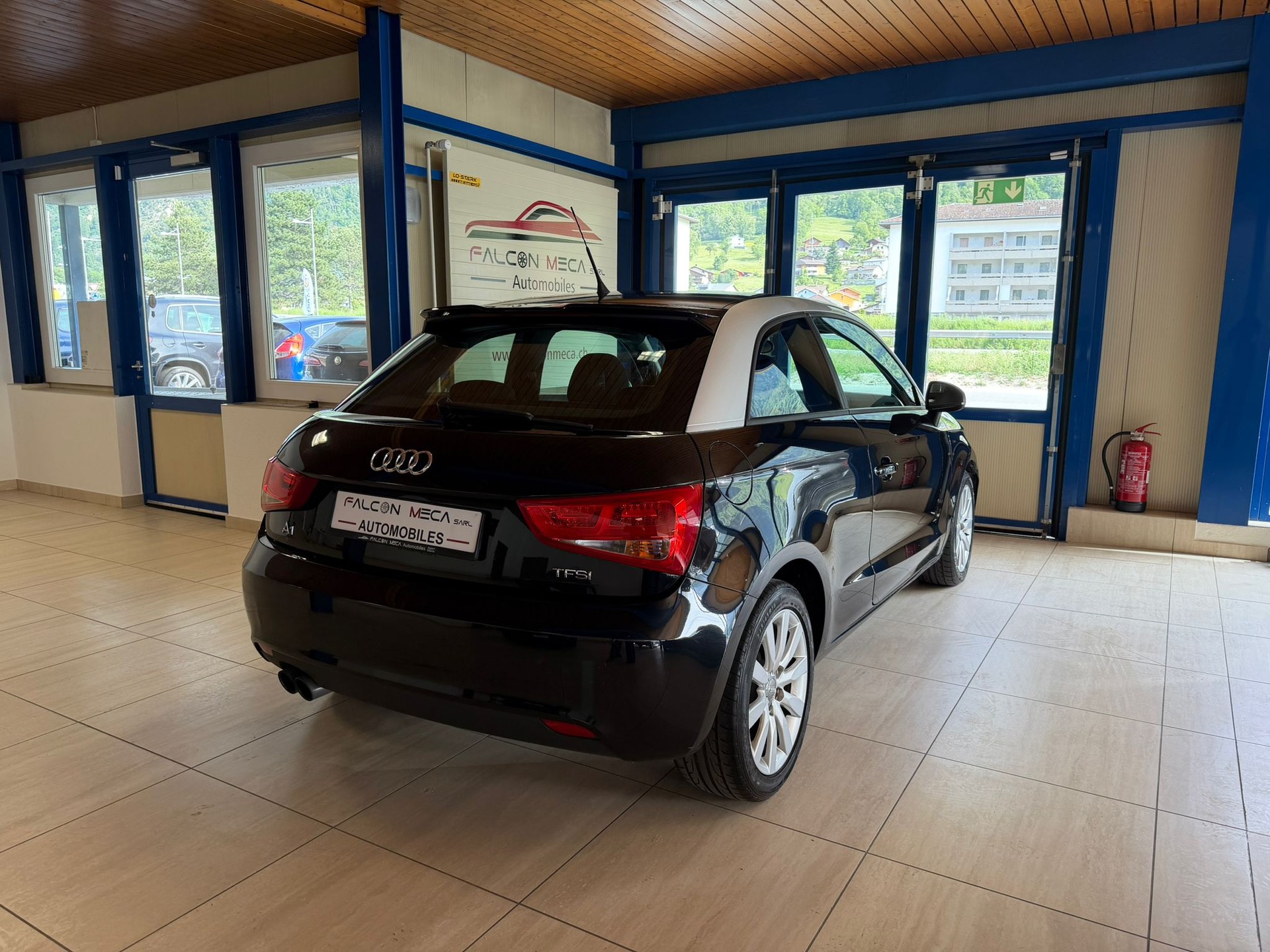 AUDI A1 1.4 TFSI Ambition-image-8