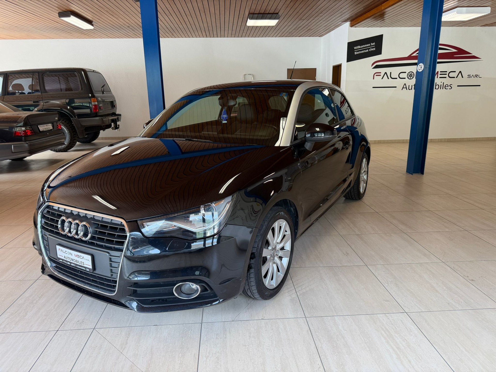 AUDI A1 1.4 TFSI Ambition-image-1