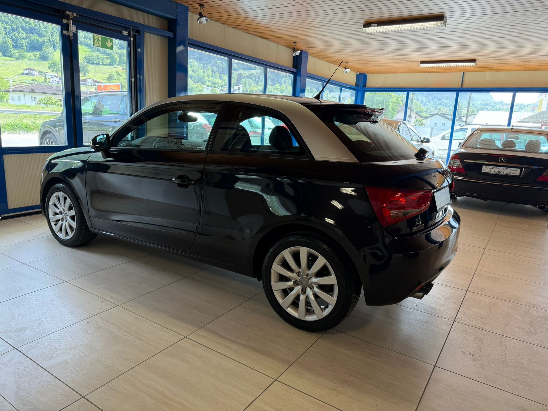 AUDI A1 1.4 TFSI Ambition-image-4
