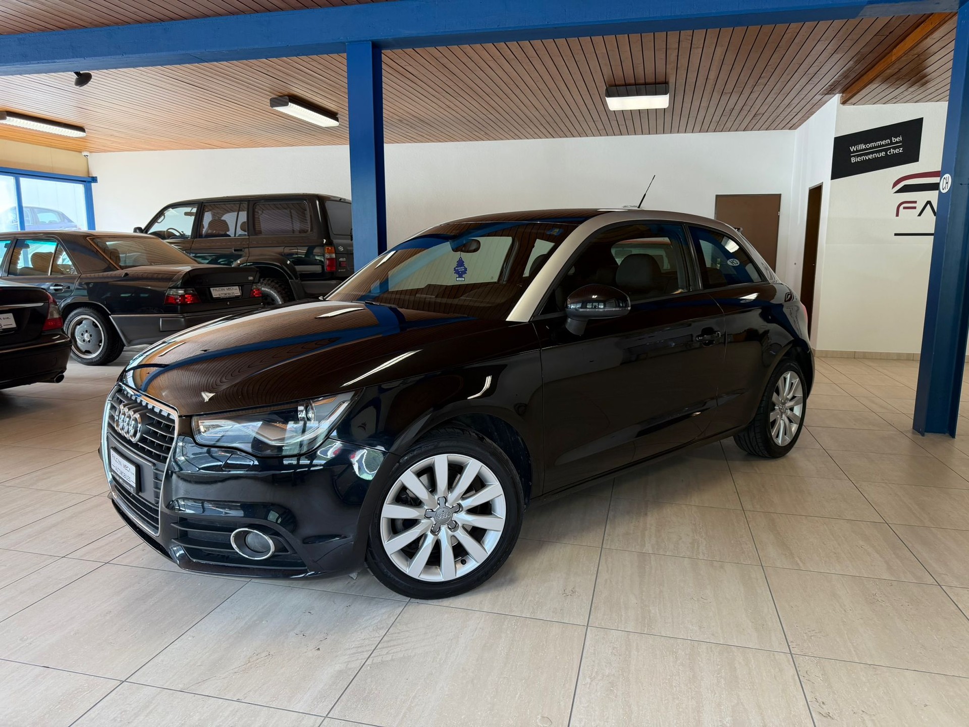 AUDI A1 1.4 TFSI Ambition-image-3