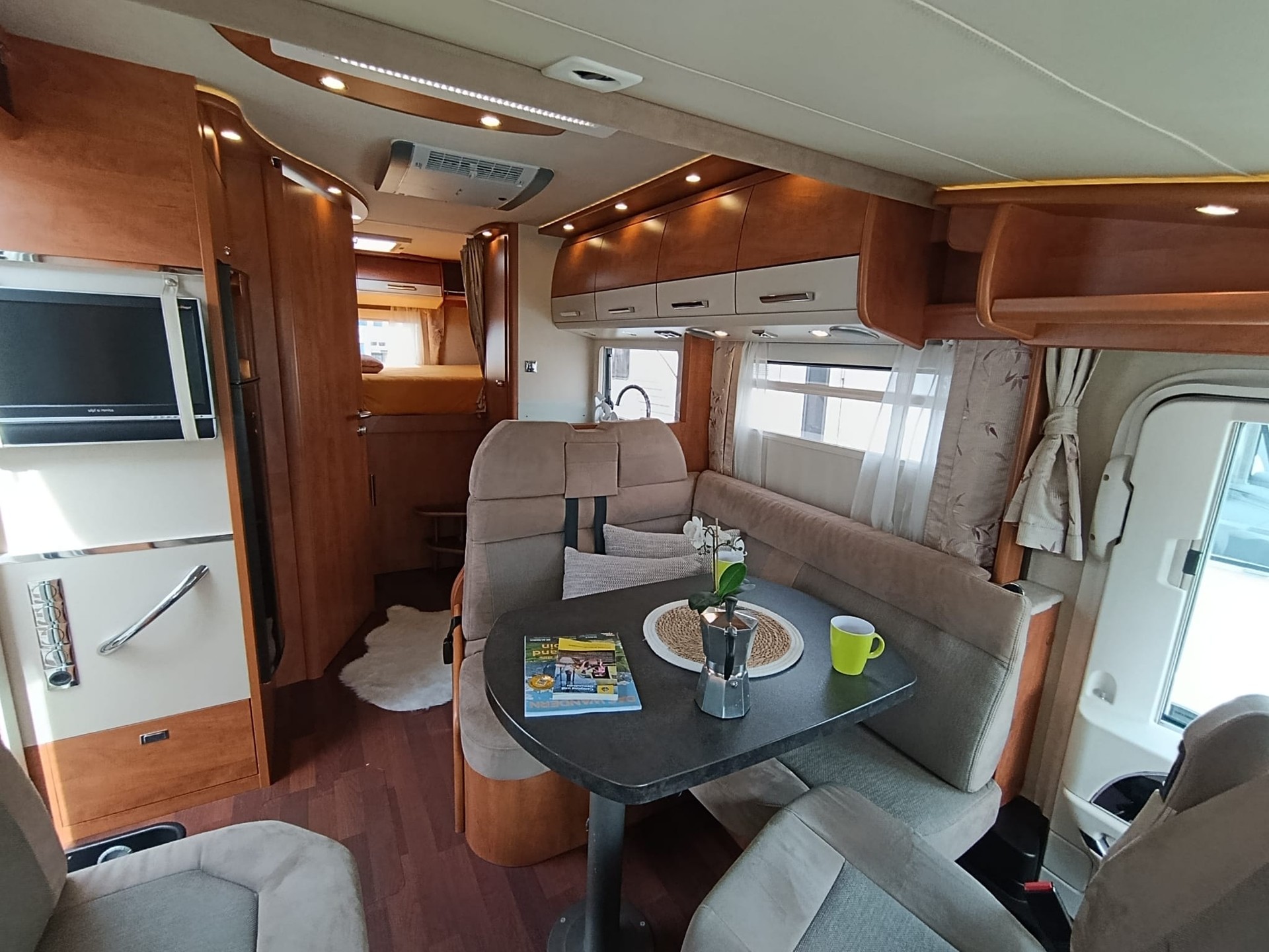 CARTHAGO C Tourer Sport I142 *** Premium Qualität mit vollen Komfort***Automat mit 177PS *5-Plätzer *Raumklima-image-13