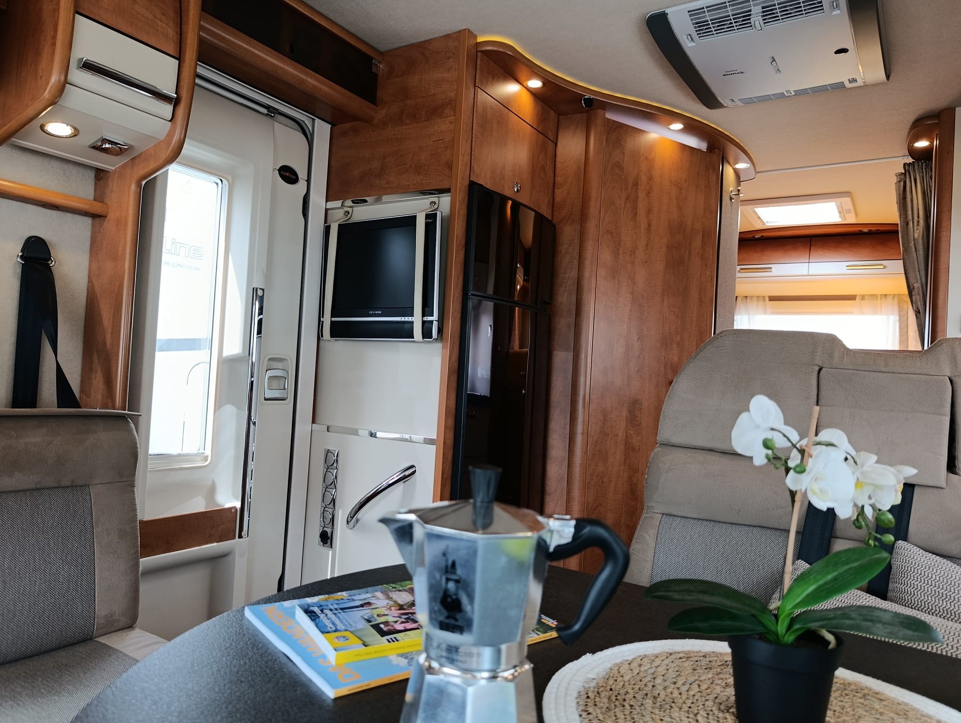 CARTHAGO C Tourer Sport I142 *** Premium Qualität mit vollen Komfort***Automat mit 177PS *5-Plätzer *Raumklima-image-14