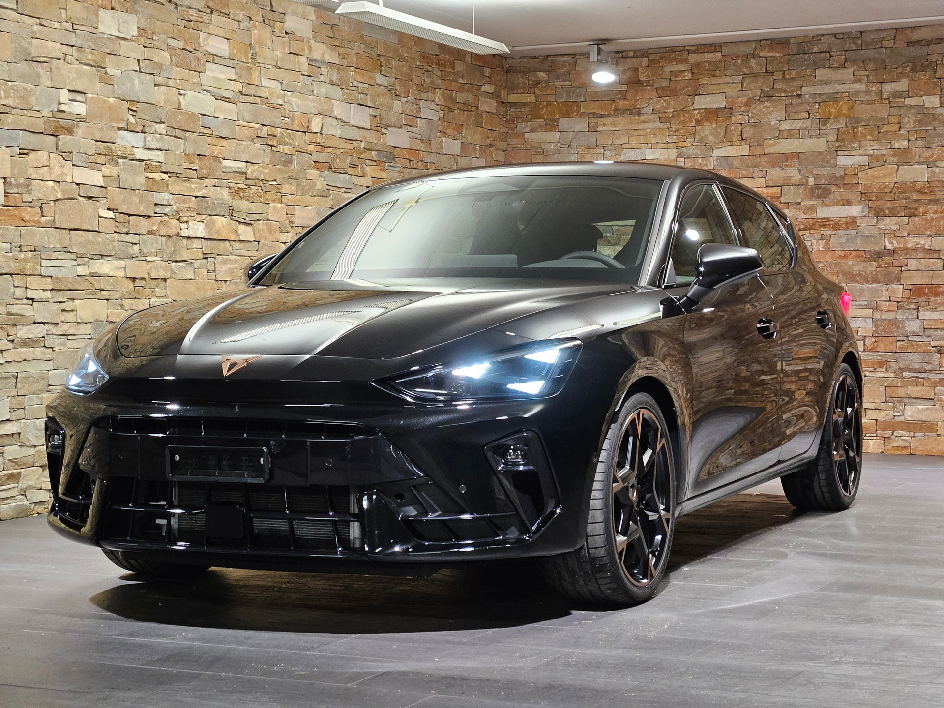 CUPRA 2.0 TSI 300 VZ DSG