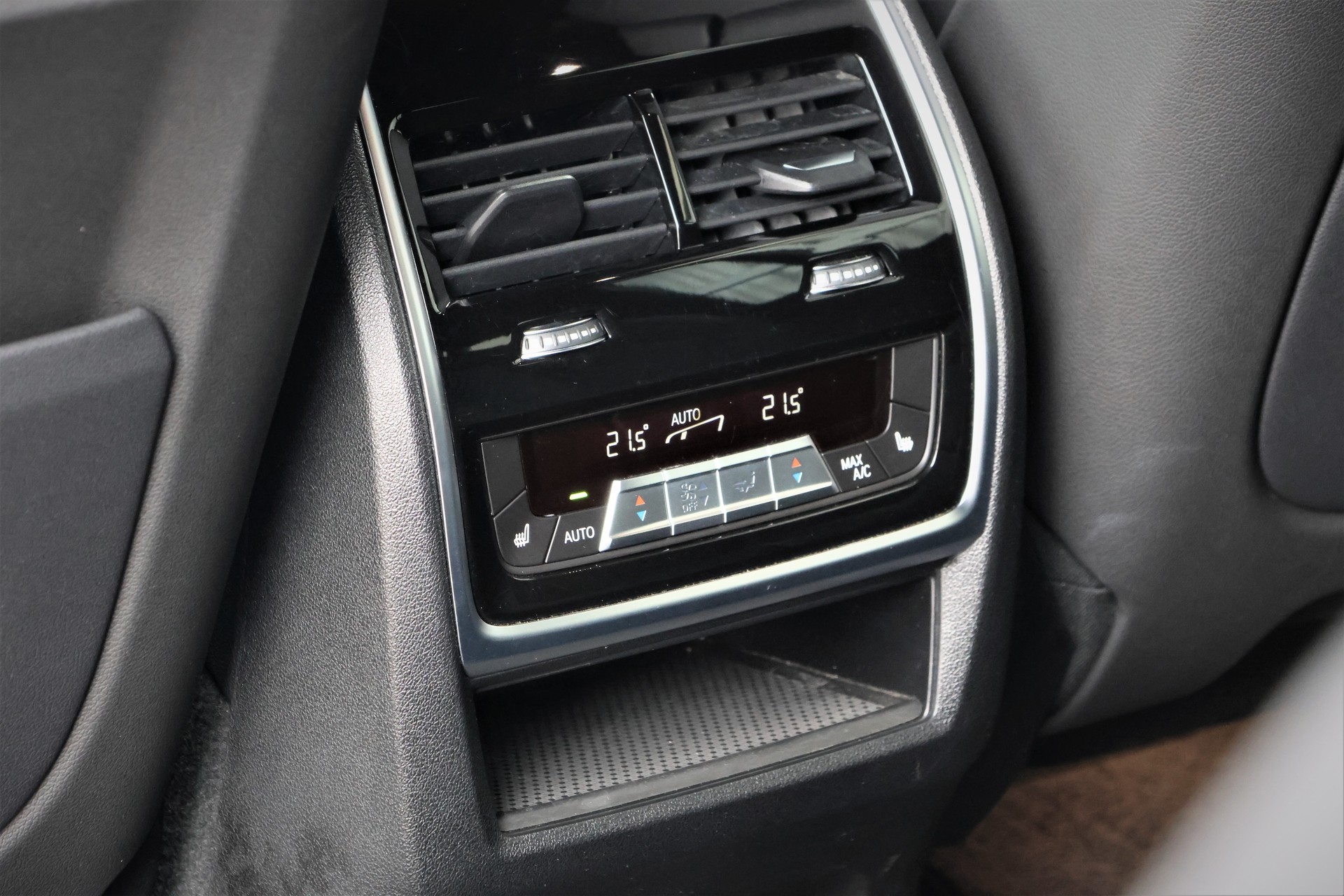BMW X7 xDrive M50d Steptronic 7Plätzer + 3.5T AHK-image-14