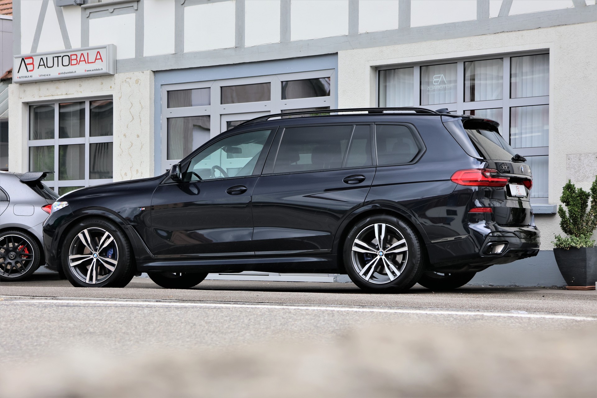 BMW X7 xDrive M50d Steptronic 7Plätzer + 3.5T AHK-image-3