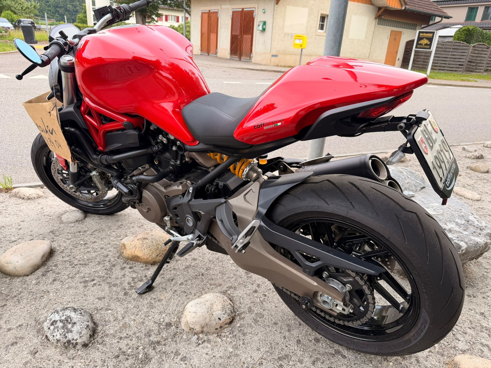 DUCATI Monster 821-image-1