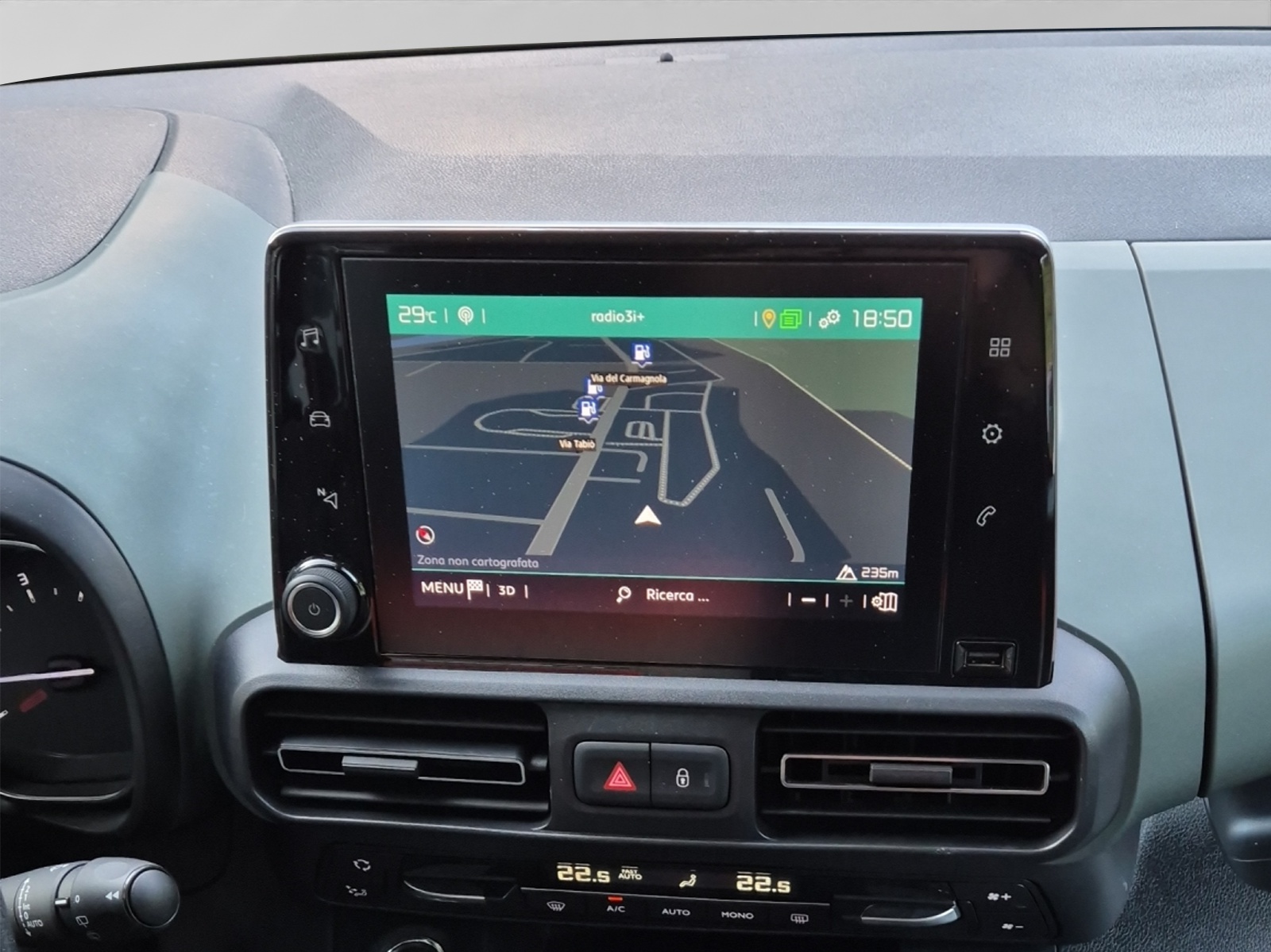 CITROEN Berlingo 1.2i PureTech Feel EAT8-image-12