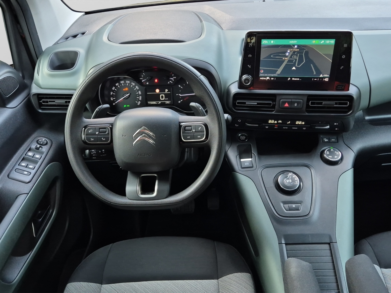 CITROEN Berlingo 1.2i PureTech Feel EAT8-image-11
