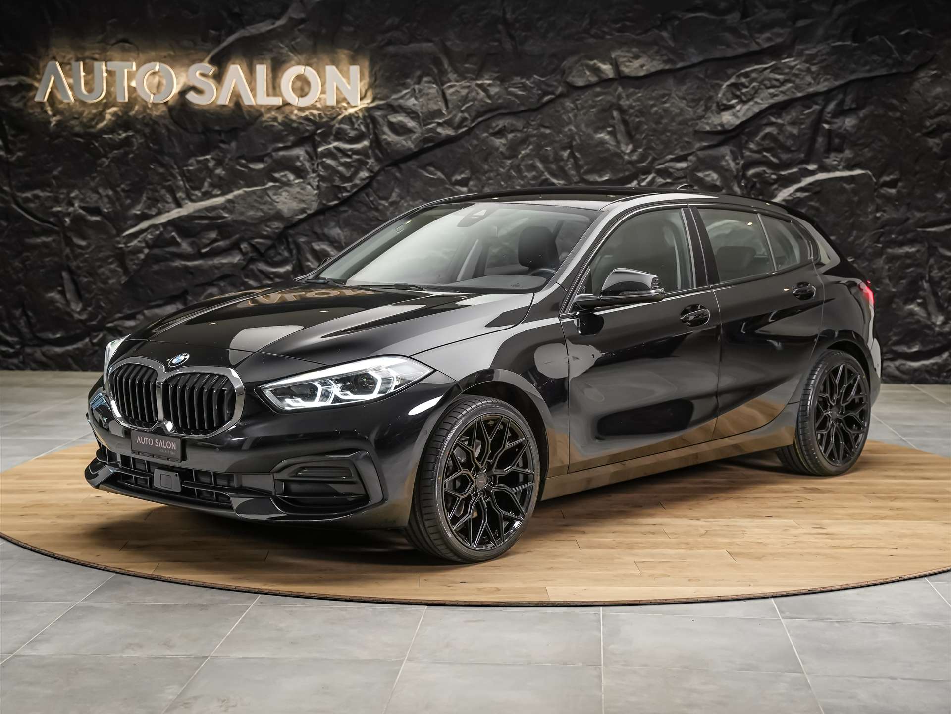 BMW 118i Sport Line Steptronic *CH Auto*19" Felgen*Harman/Kardon*-image-0