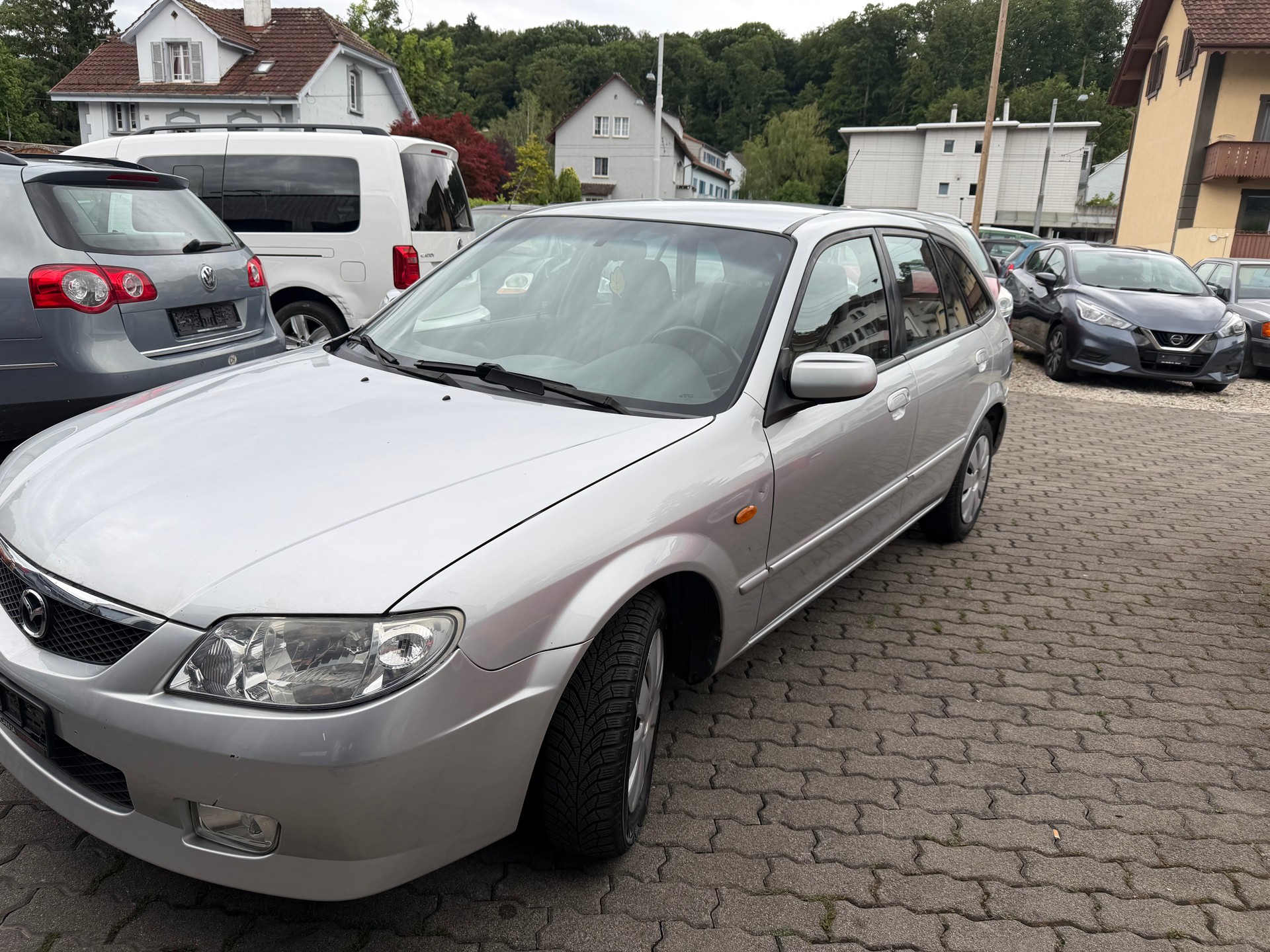 MAZDA 323 F 2.0i-16V-image-1