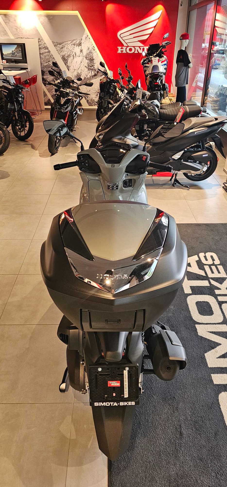 HONDA SH 350-showroom-element-3