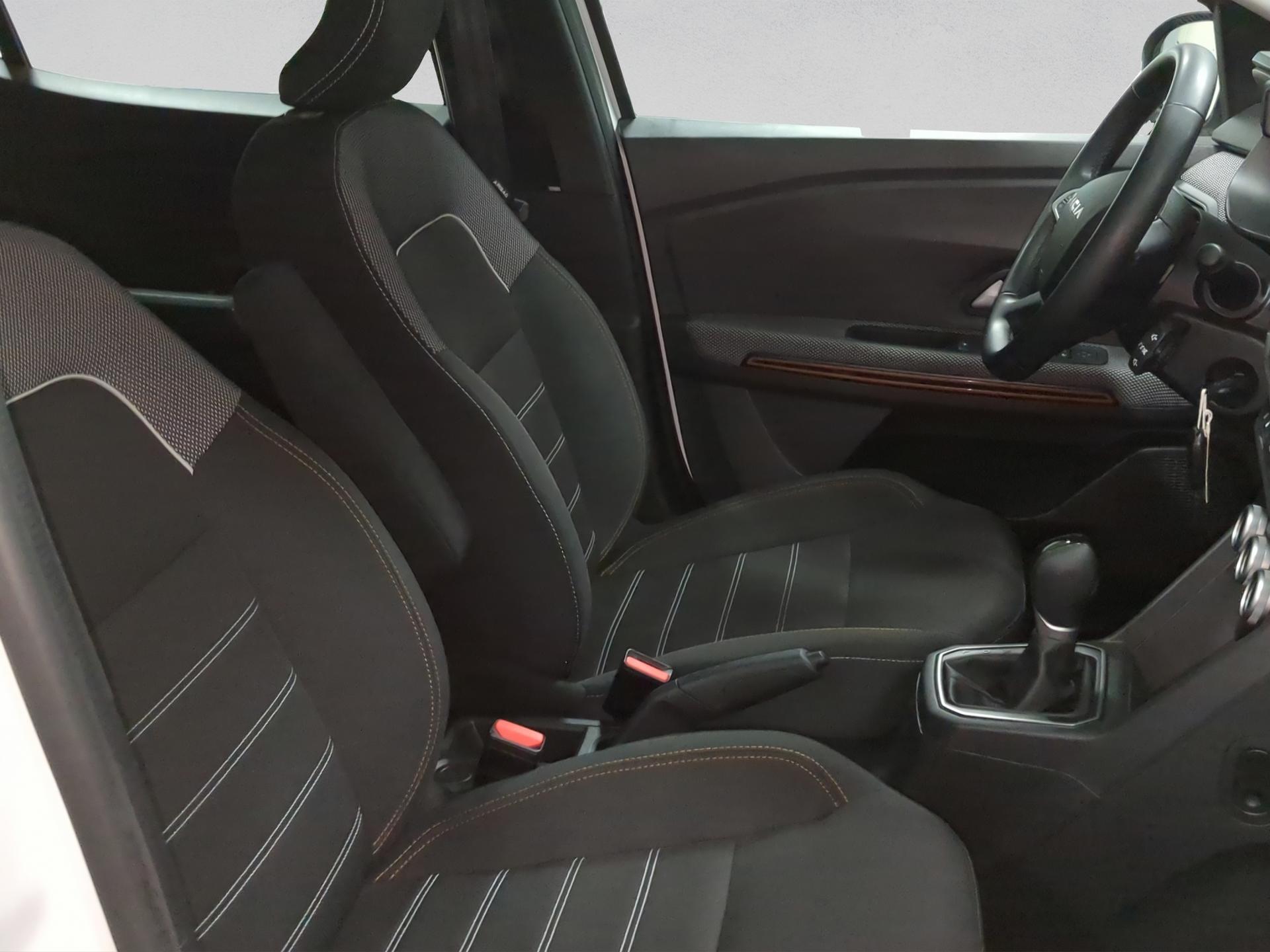 DACIA Sandero Stepway TCe 90 Expression CVT-image-15