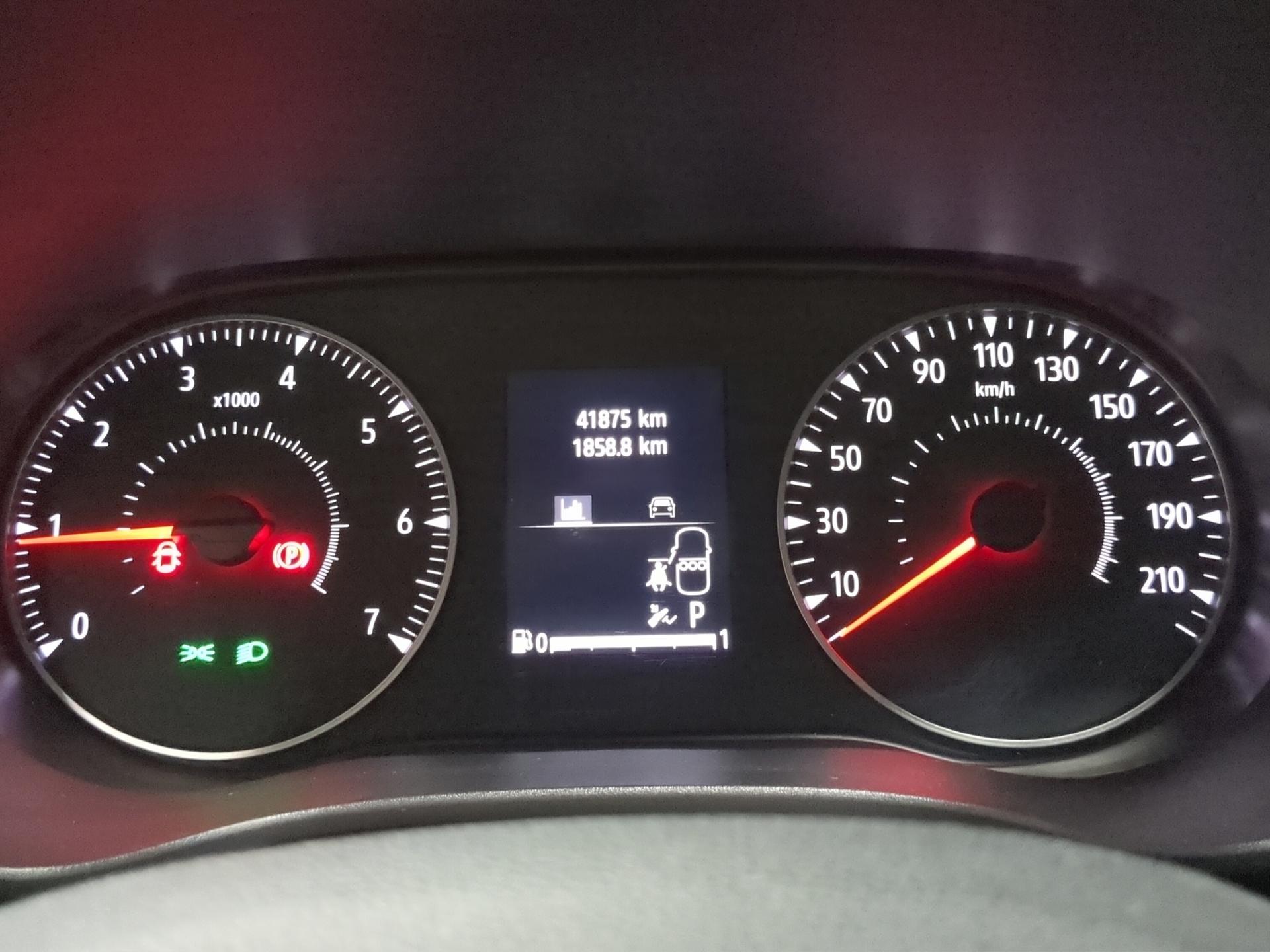 DACIA Sandero Stepway TCe 90 Expression CVT-image-10