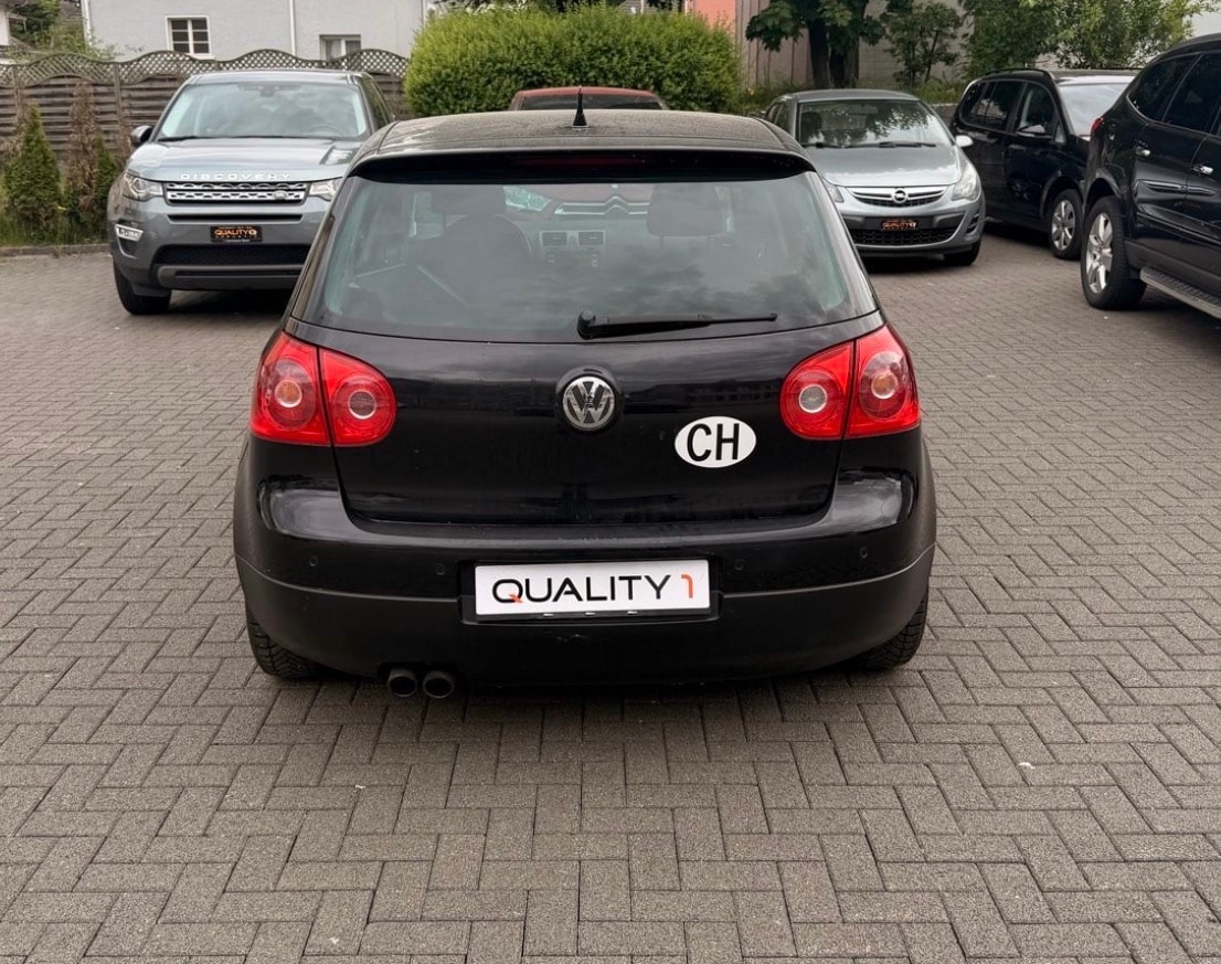 VW Golf 2.0 FSI Sportline 4Motion-image-2