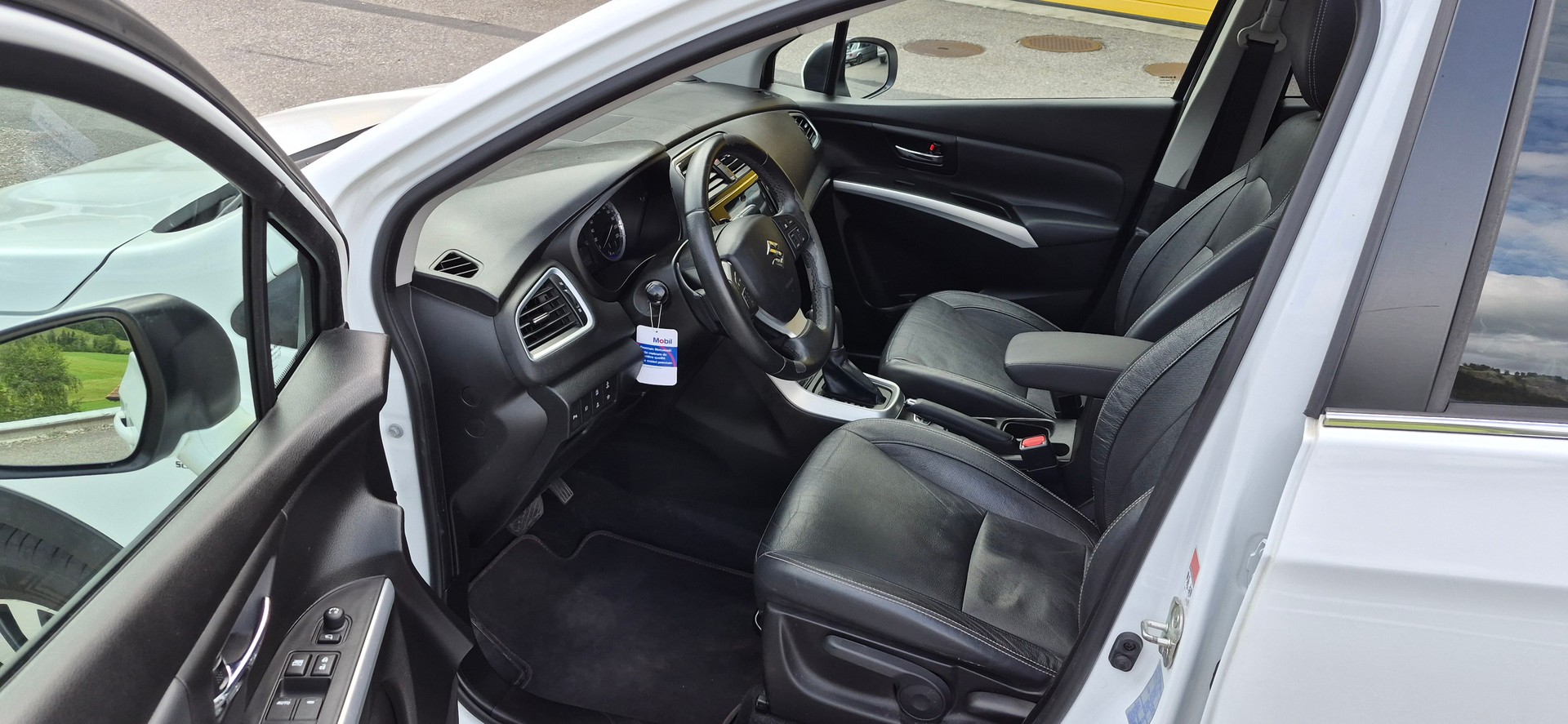 SUZUKI SX4 S-Cross 1.4 16V Compact Top 4WD Automatic-image-7