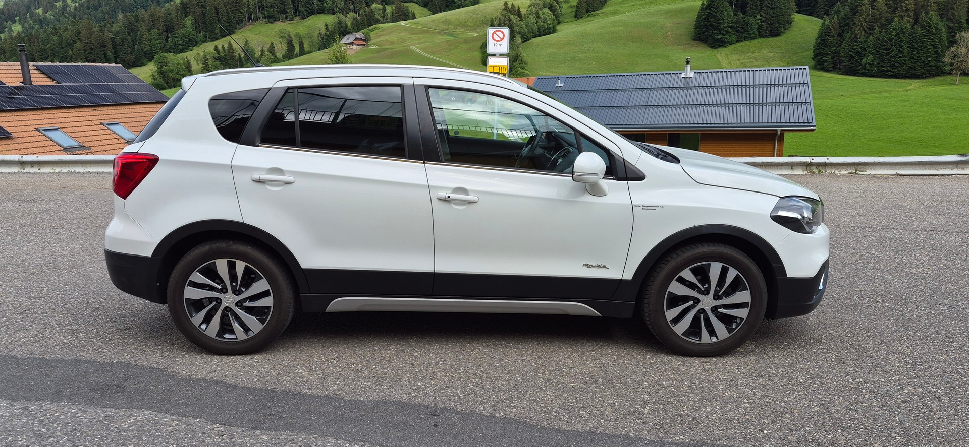 SUZUKI SX4 S-Cross 1.4 16V Compact Top 4WD Automatic-image-2