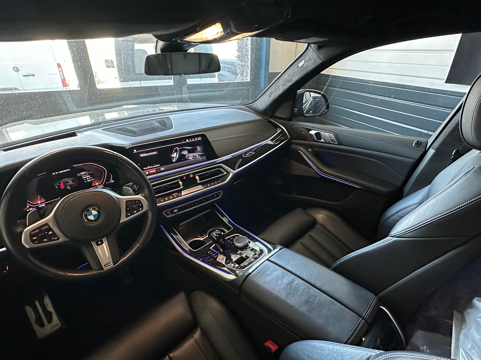 BMW X7 xDrive M50i Steptronic / 7-Pl / AHK / M-Paket / Garantie-image-1