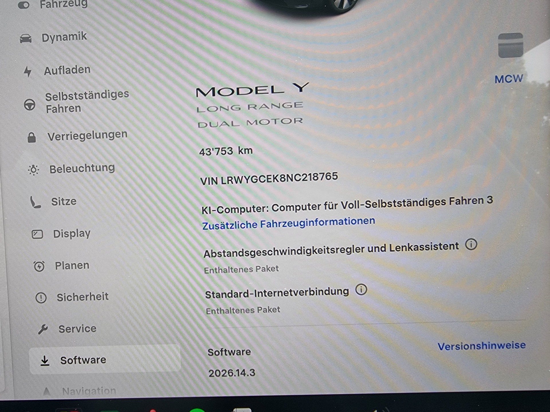 TESLA Model Y Long Range-image-11