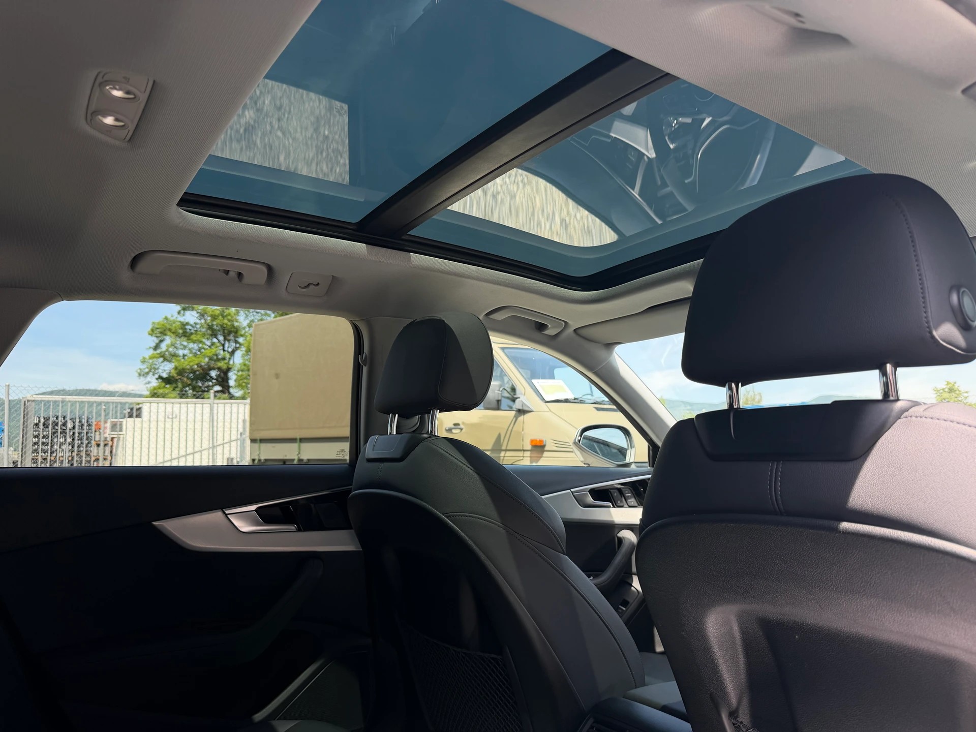AUDI A4 allroad 40 TDI quattro tiptronic | CH-Auto | 1-Hand | Frisch MFK | Ab Service | Pano Dach | Massagesitze-image-11