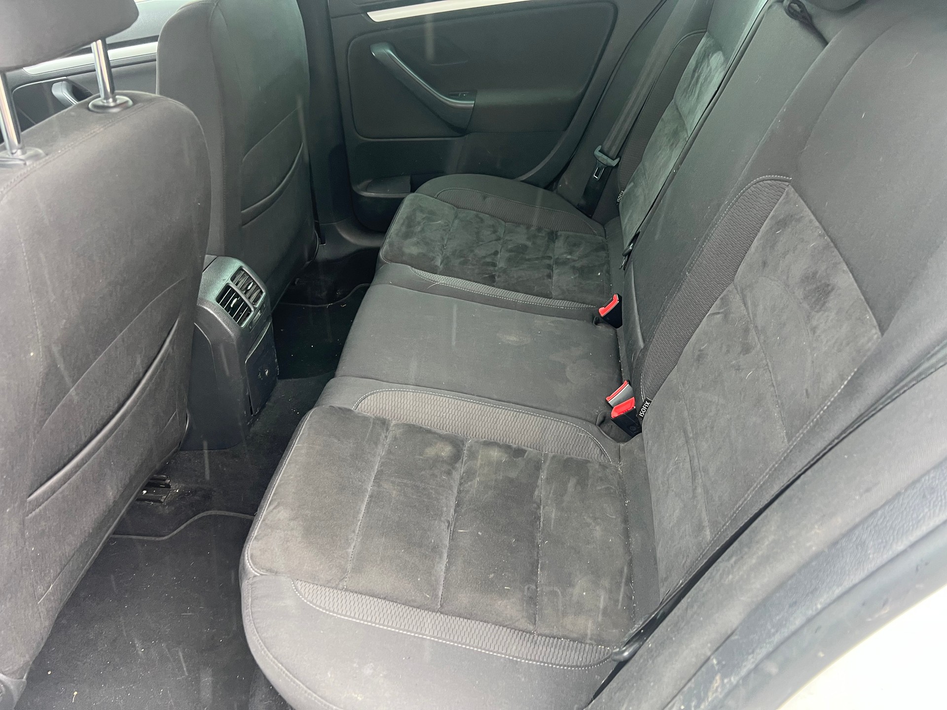 VW Golf Variant 2.0 TDI Team-image-6