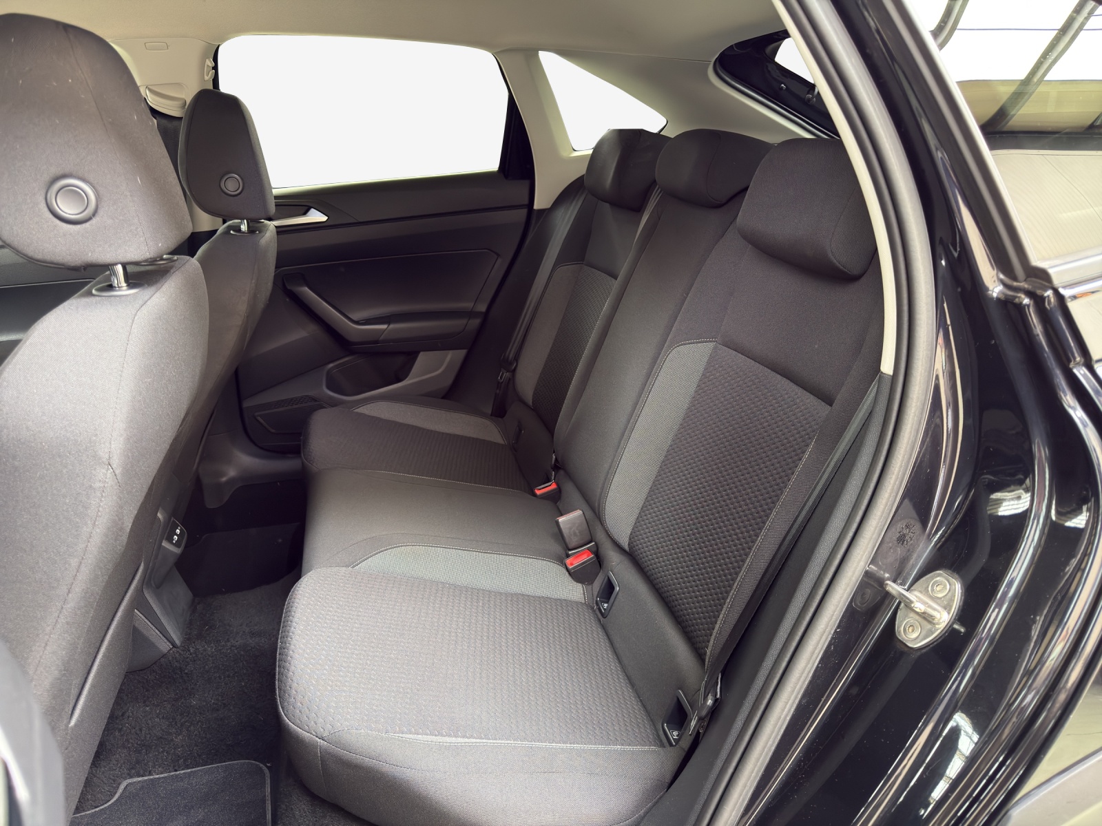 VW Taigo 1.0 TSI Life DSG-image-11