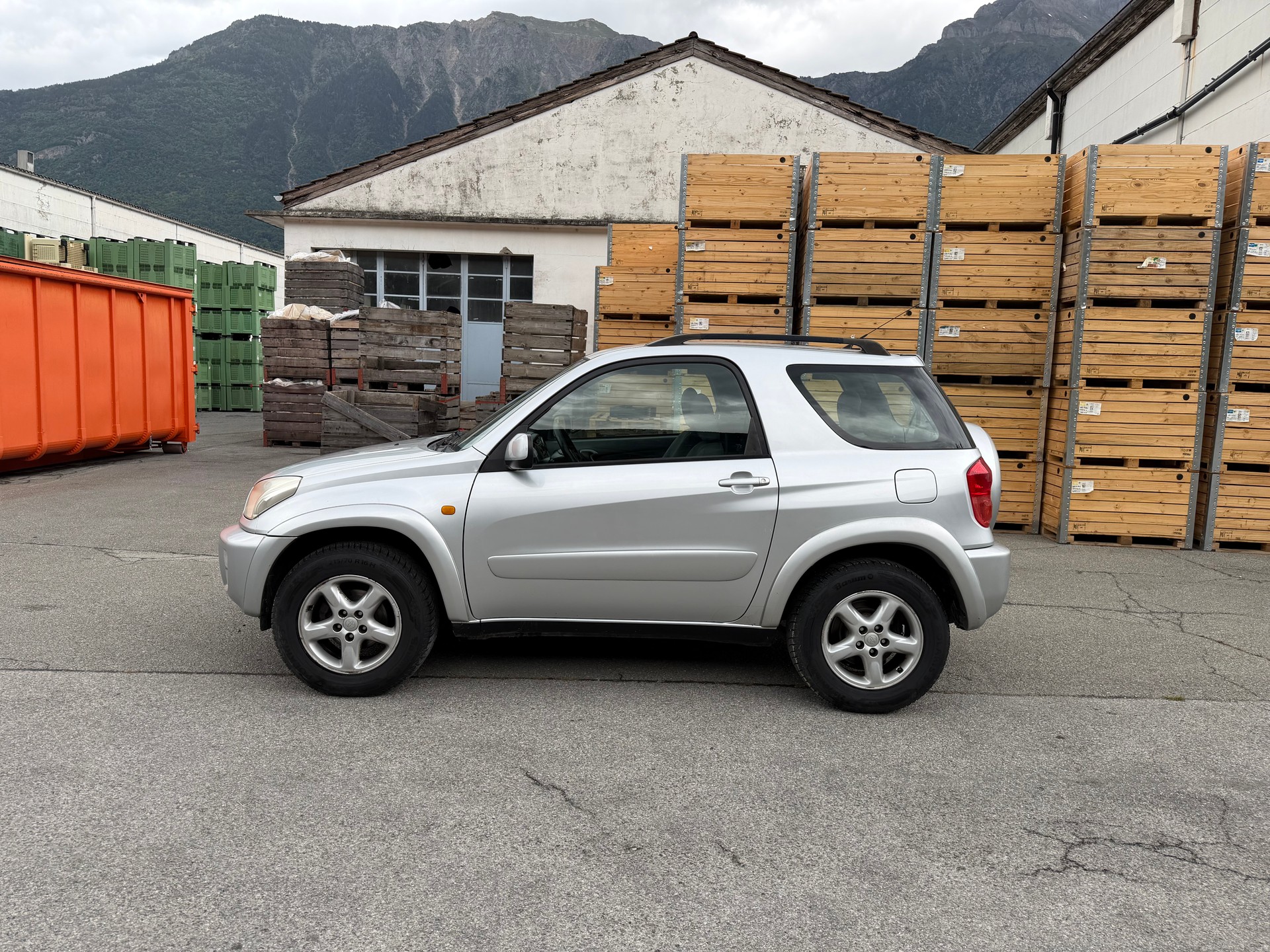 TOYOTA RAV-4 2.0 16V Mountain-image-1