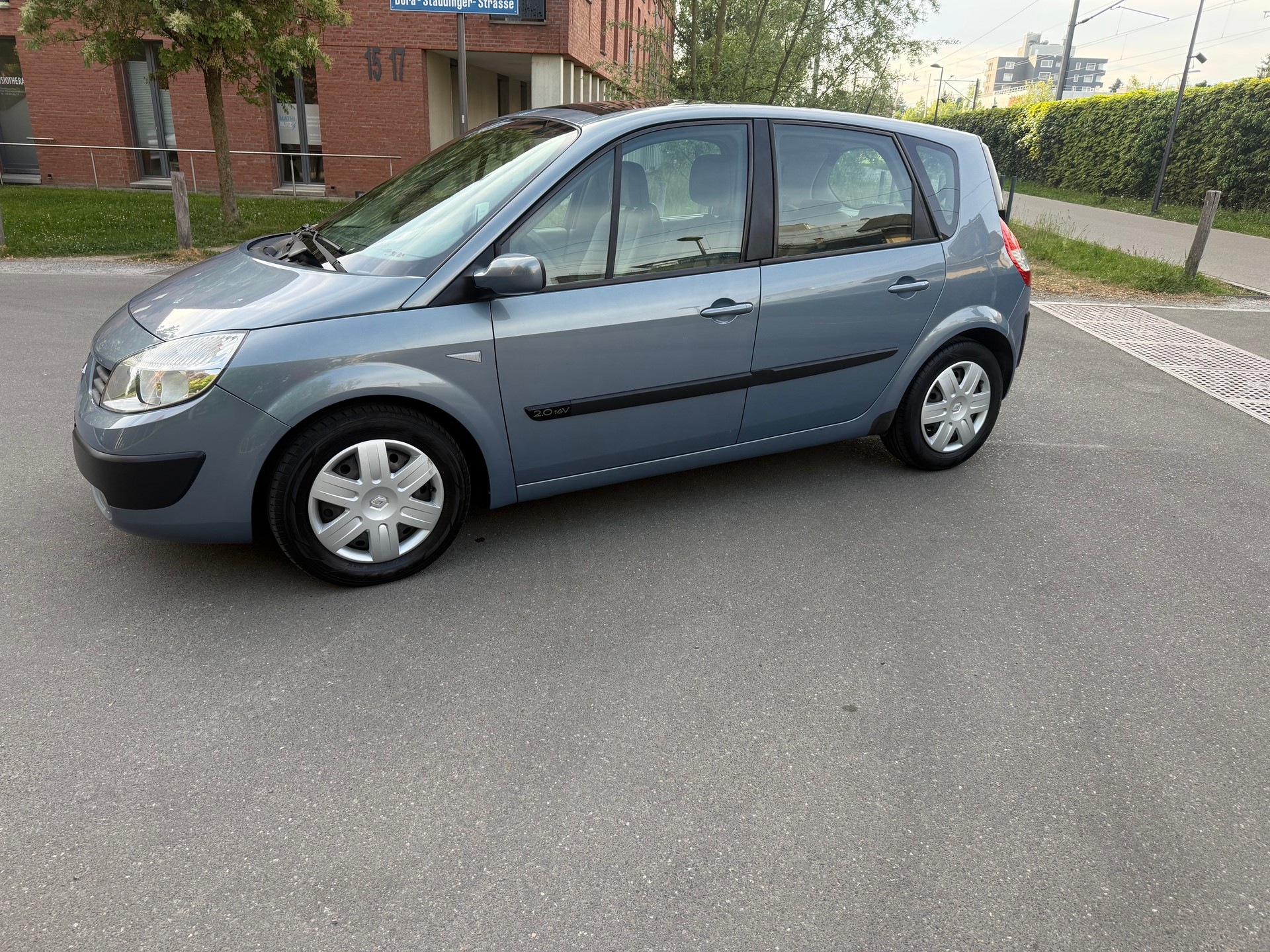 RENAULT Scénic 2.0 16V Fairway-image-13