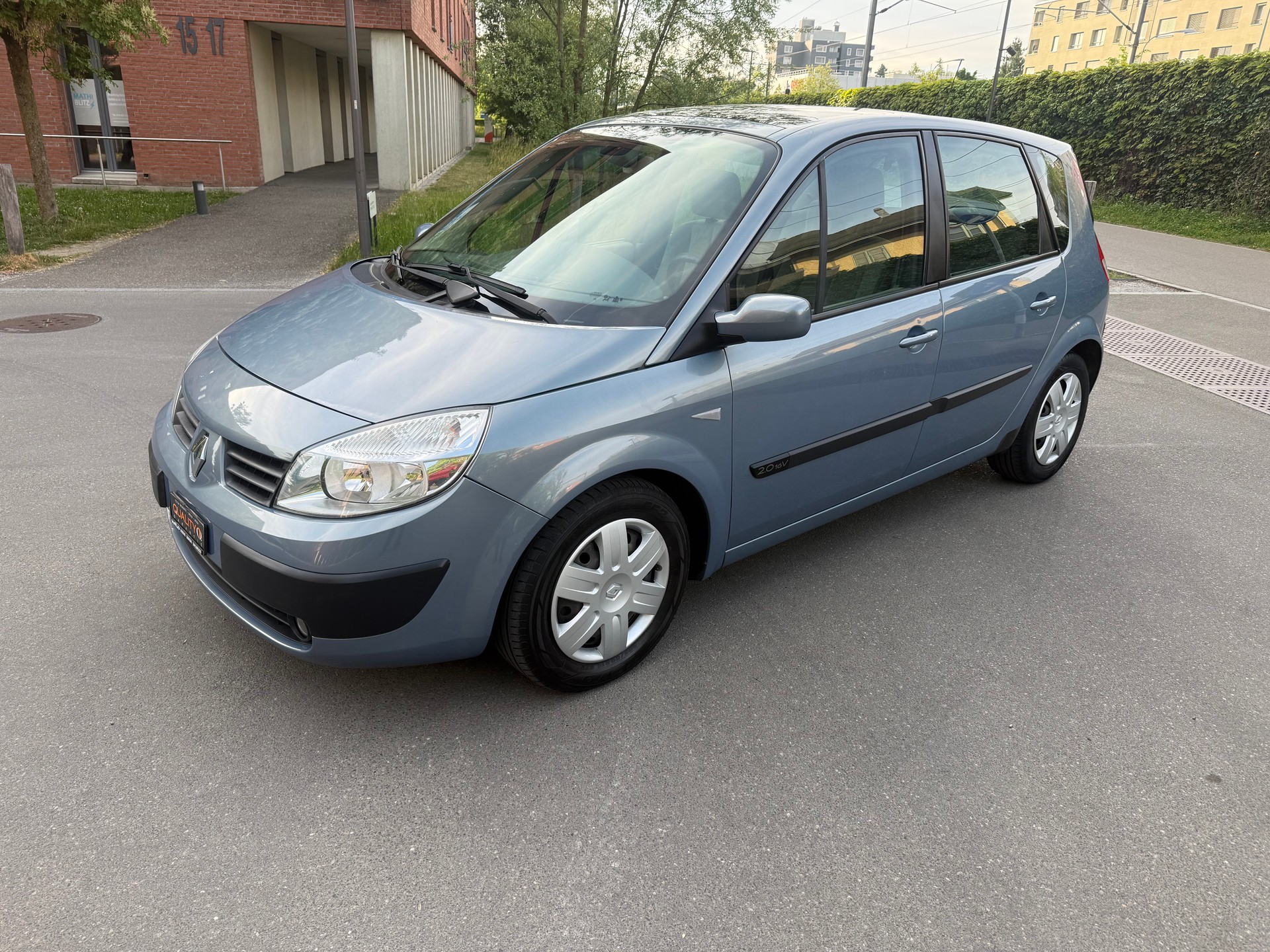 RENAULT Scénic 2.0 16V Fairway-image-0
