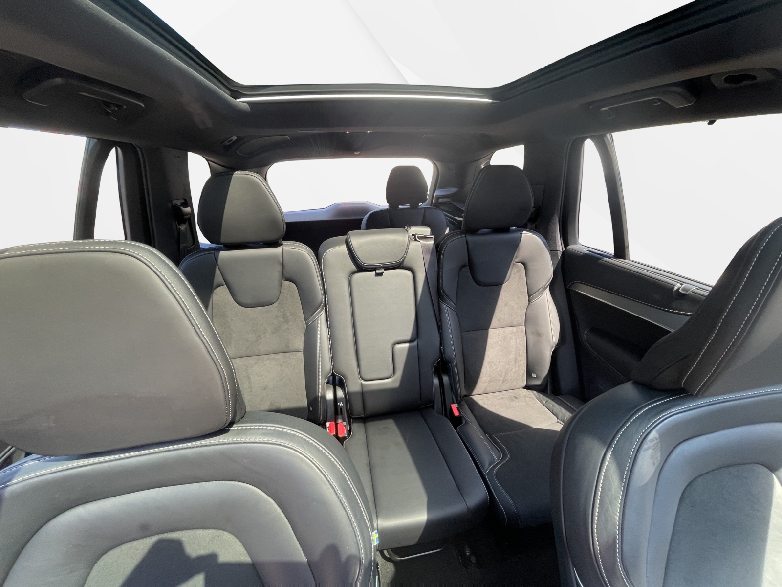 VOLVO XC90 2.0 B5 MH R-Design 7P. AWD-image-17
