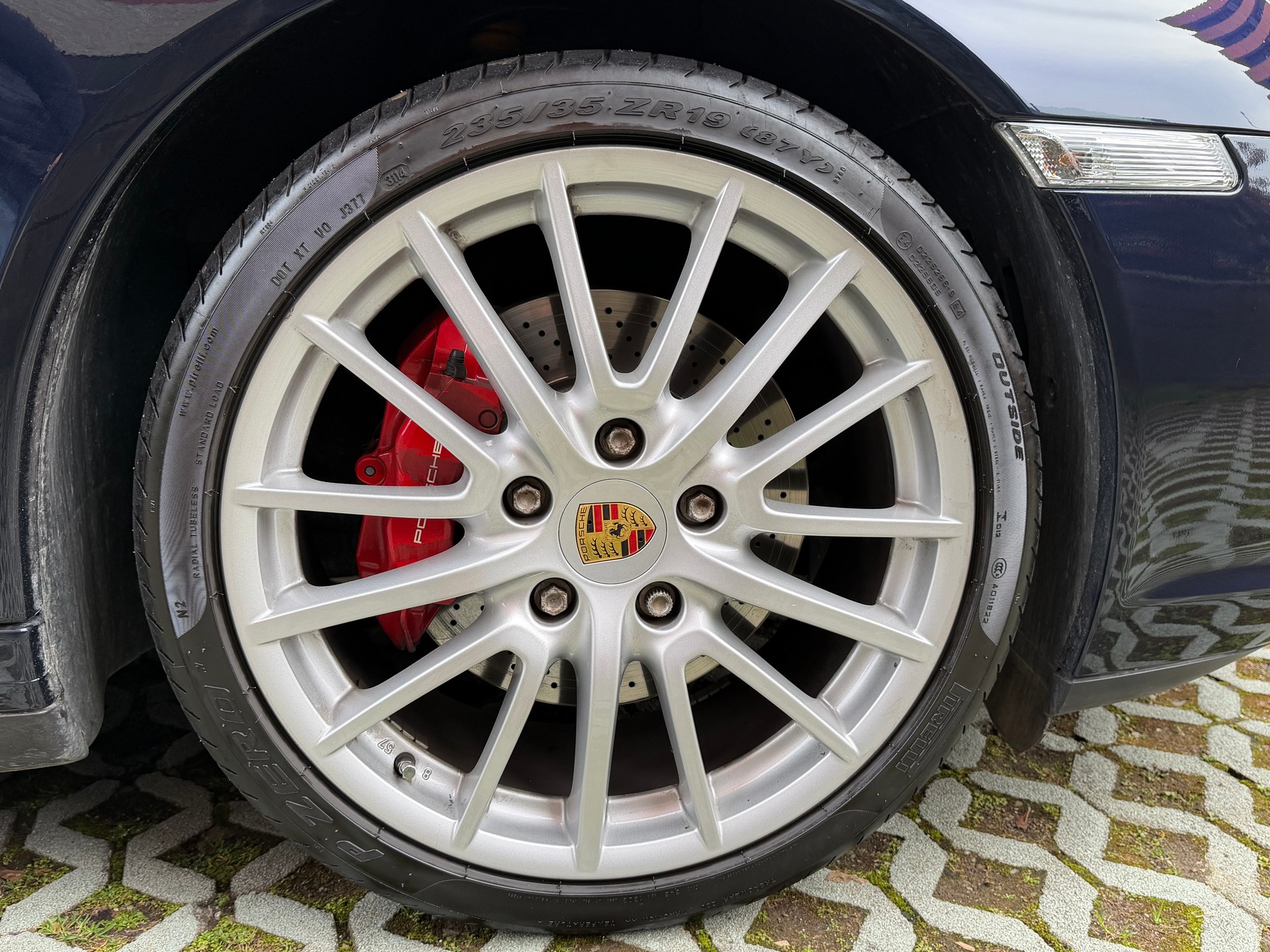 PORSCHE 911 Carrera 4S-image-6