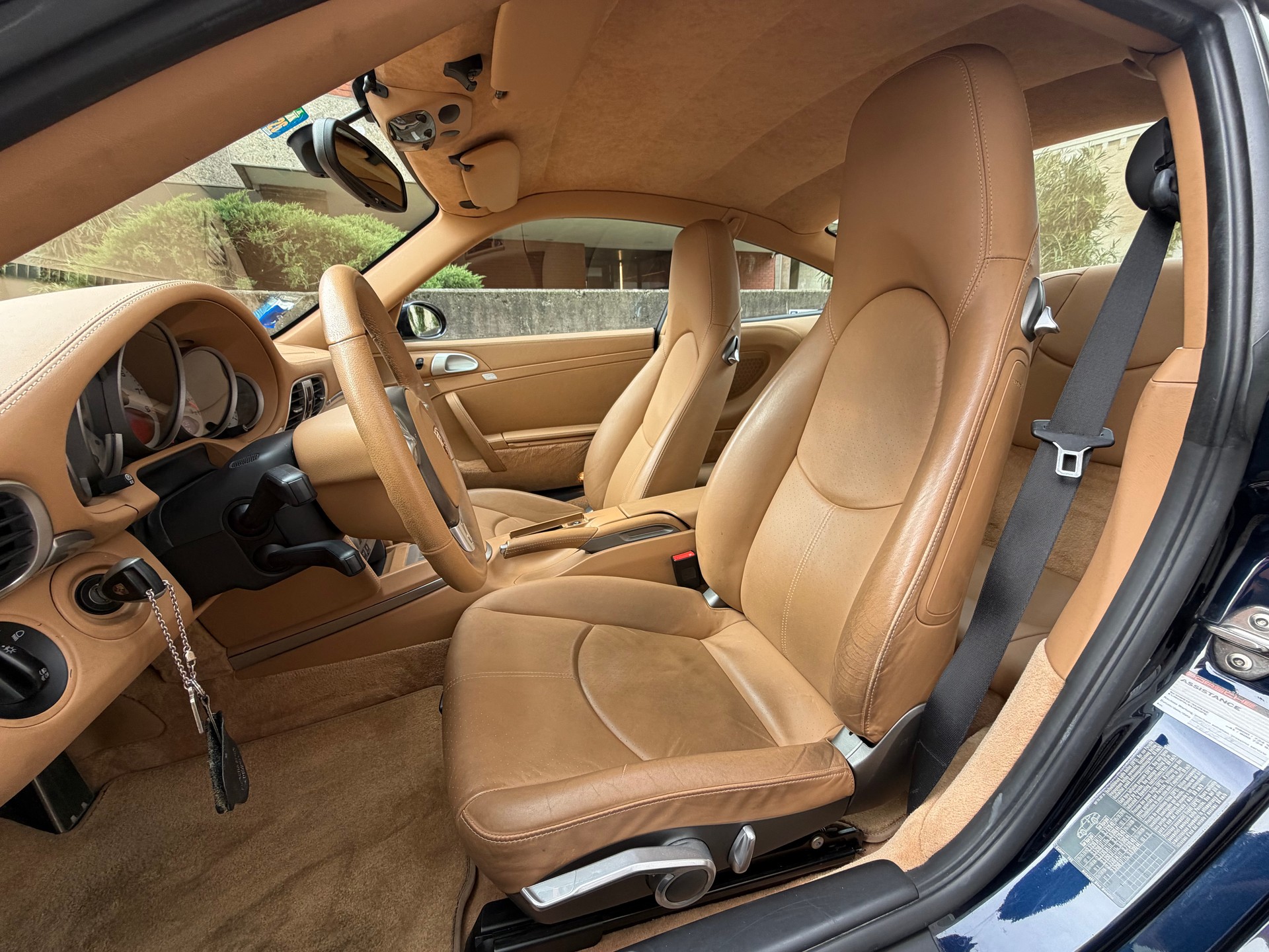 PORSCHE 911 Carrera 4S-image-7