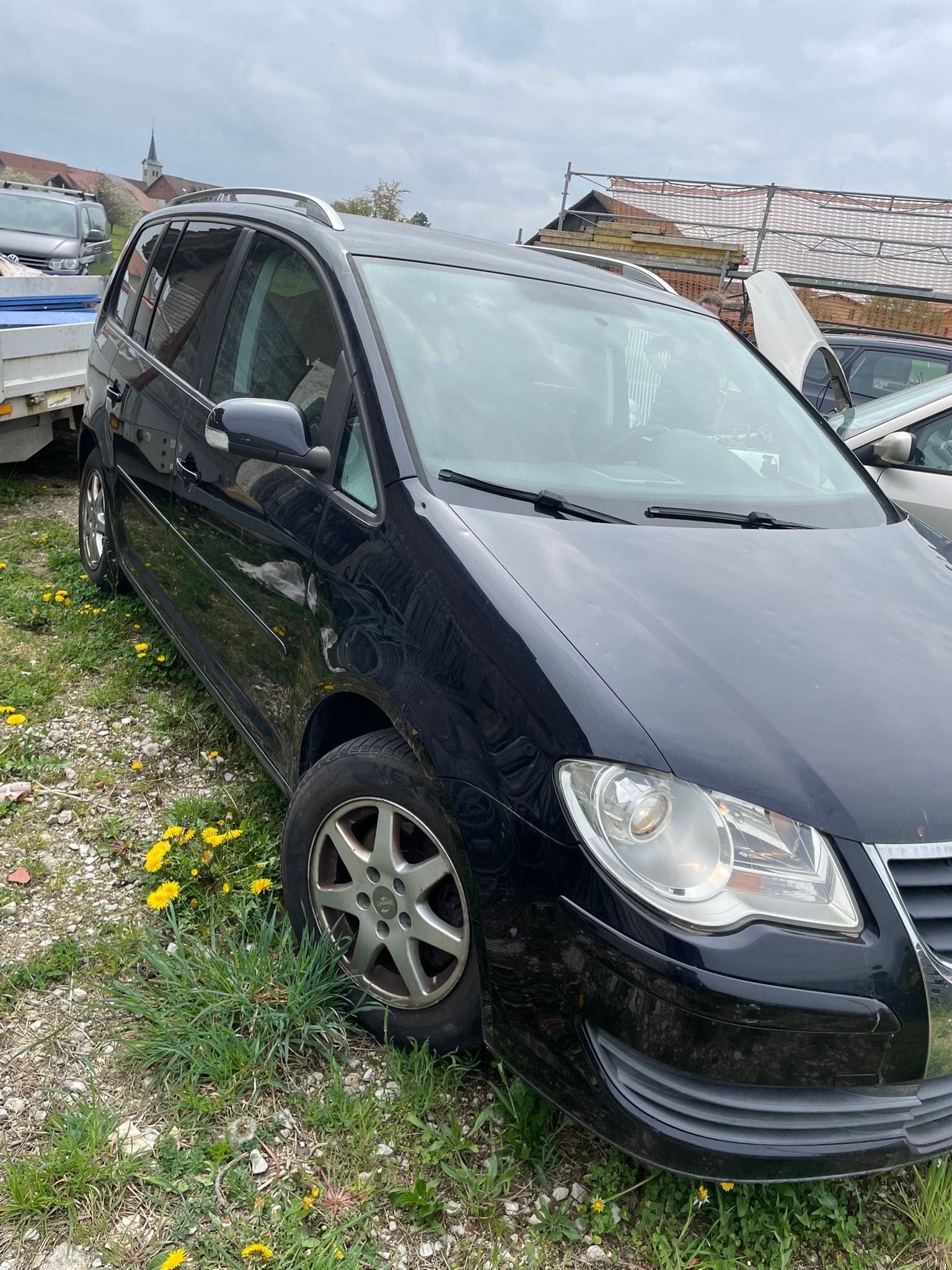 VW Touran 2.0 TDI Trendline-image-1