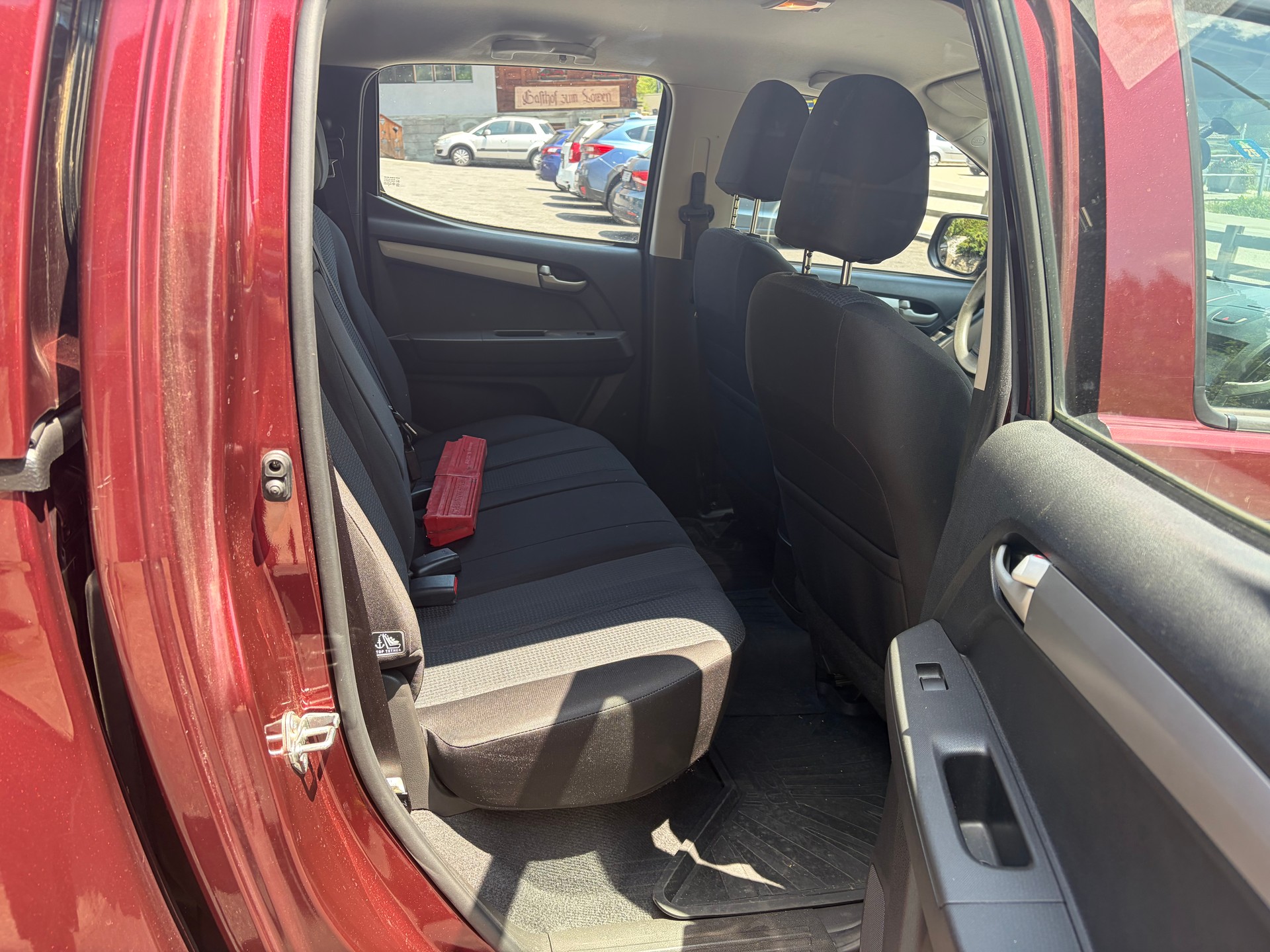 ISUZU D-MAX 2.5 Crew Cab Planet 4x4-image-6