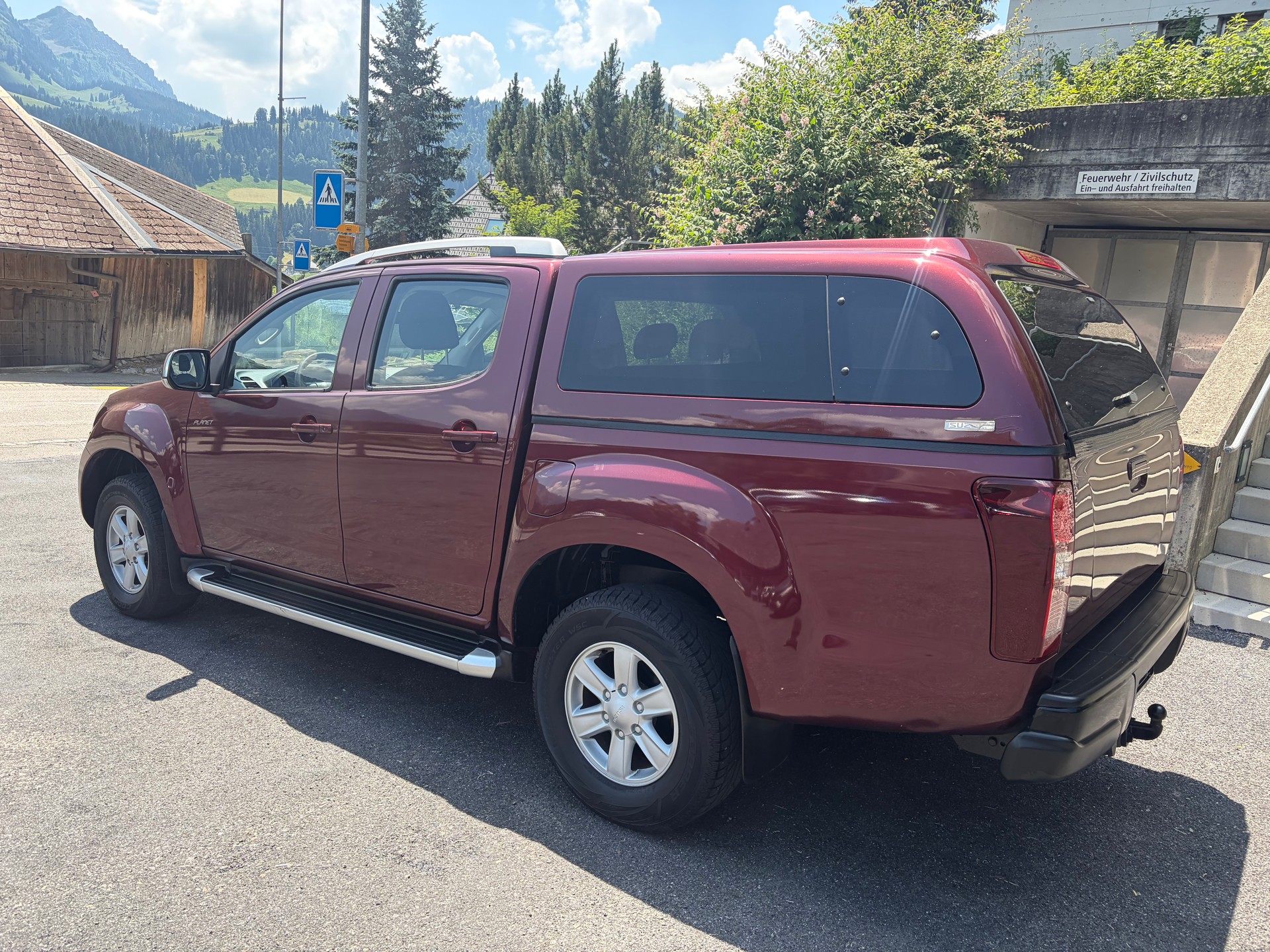 ISUZU D-MAX 2.5 Crew Cab Planet 4x4-image-3