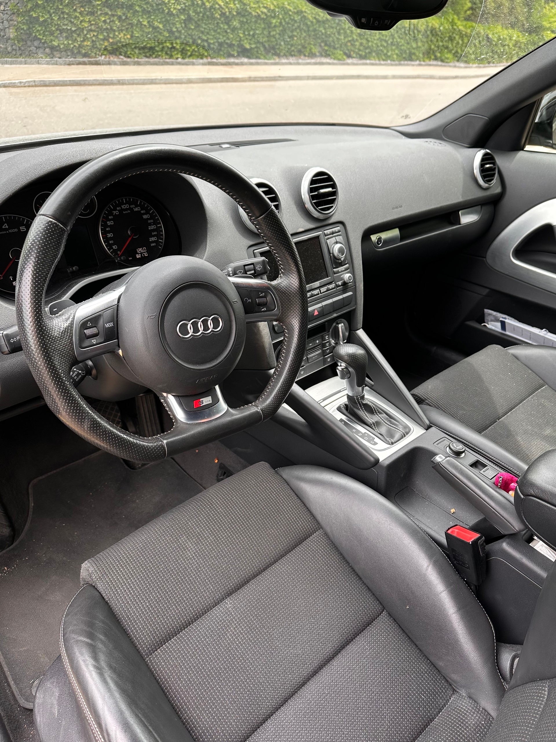 AUDI 1.8 16V T FSI Attraction S-Tr-image-3