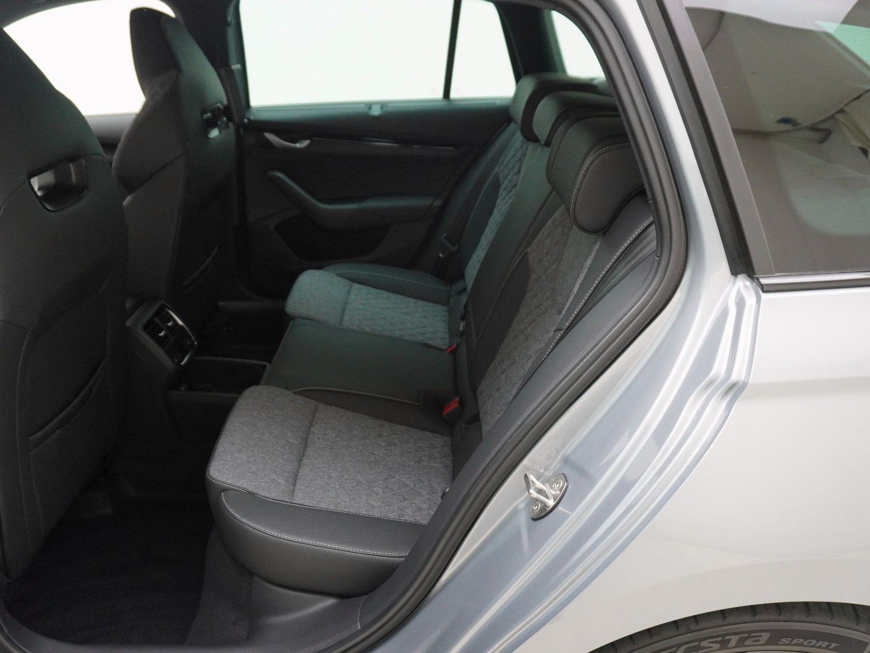 SKODA Octavia 2.0 TSI SportLine 4x4 DSG-image-14