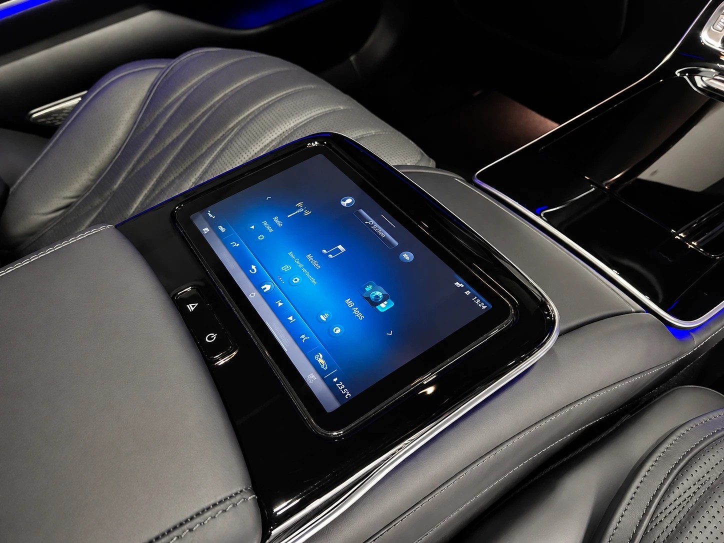 MERCEDES-BENZ S 63 V8 AMG E Performance 4matic+ lang CH FAHRZEUG-image-13