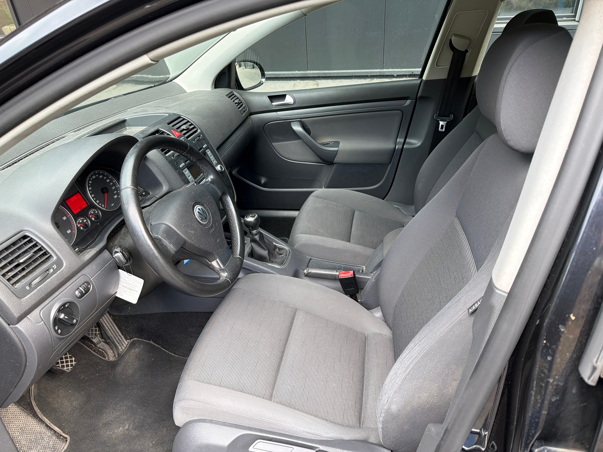VW Golf 1.9 TDI Leader 4Motion-image-9