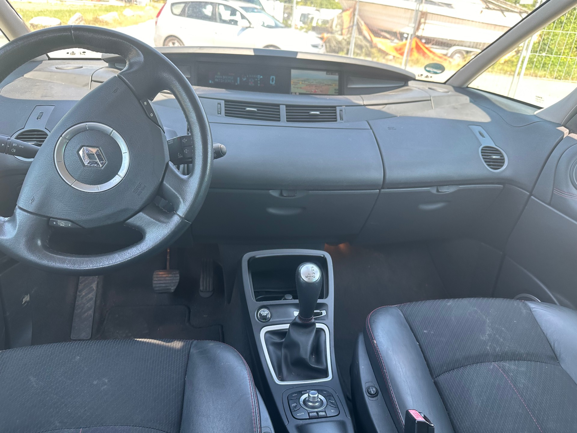 RENAULT Espace 2.0 dCi Dynamique Automatic-image-10