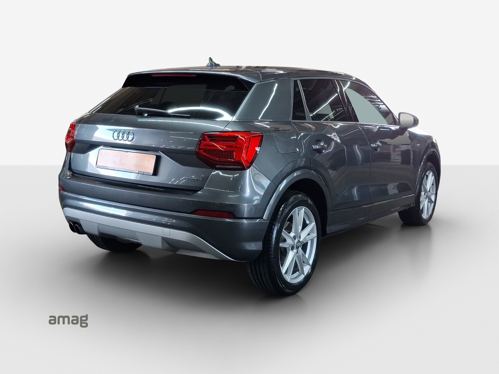 AUDI Q2 2.0 TFSI quattro S-tronic-image-4