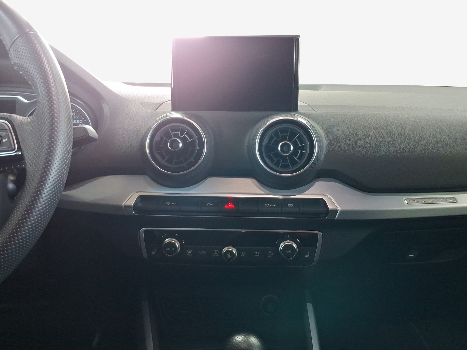 AUDI Q2 2.0 TFSI quattro S-tronic-image-10
