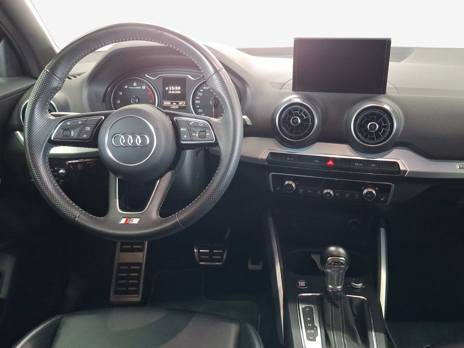 AUDI Q2 2.0 TFSI quattro S-tronic-image-8