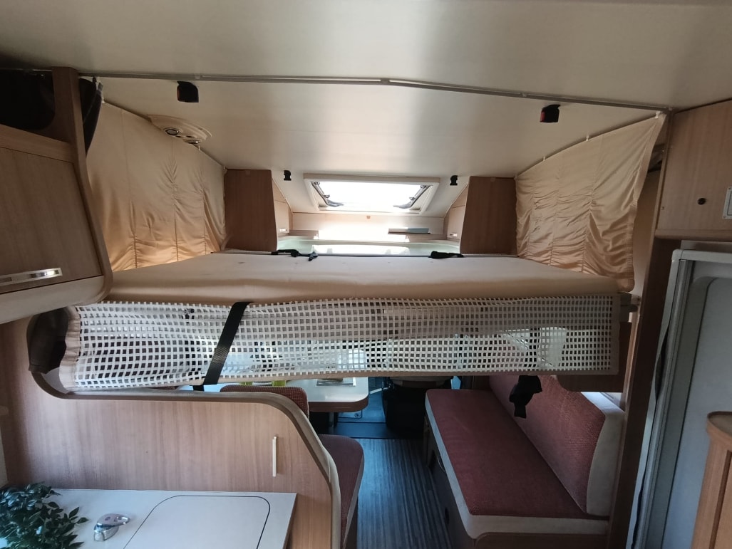 SUN LIVING M 46 SP***Premium-Ausstattung & zum unschlagbaren Preis***Schaltgetriebe 150PS *4 Plätzer *Radio *Doppelbett im Heck *Hubbett*-image-20