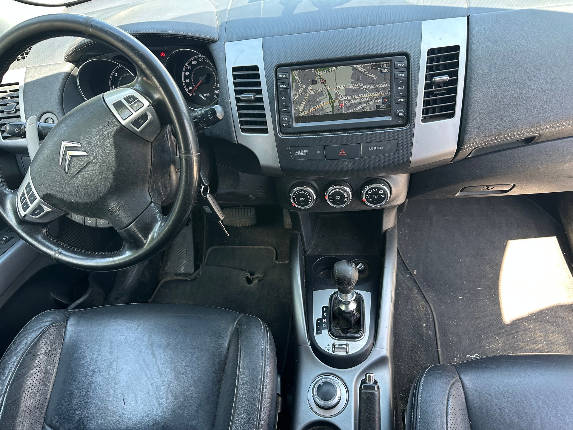 CITROEN C-Crosser 2.2 HDi Exclusive DCS6-image-5