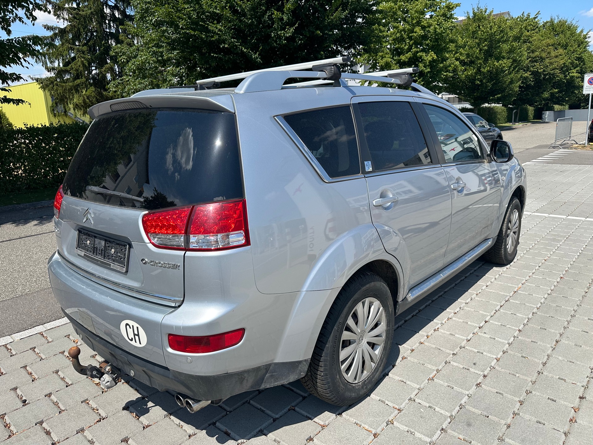 CITROEN C-Crosser 2.2 HDi Exclusive DCS6-image-3